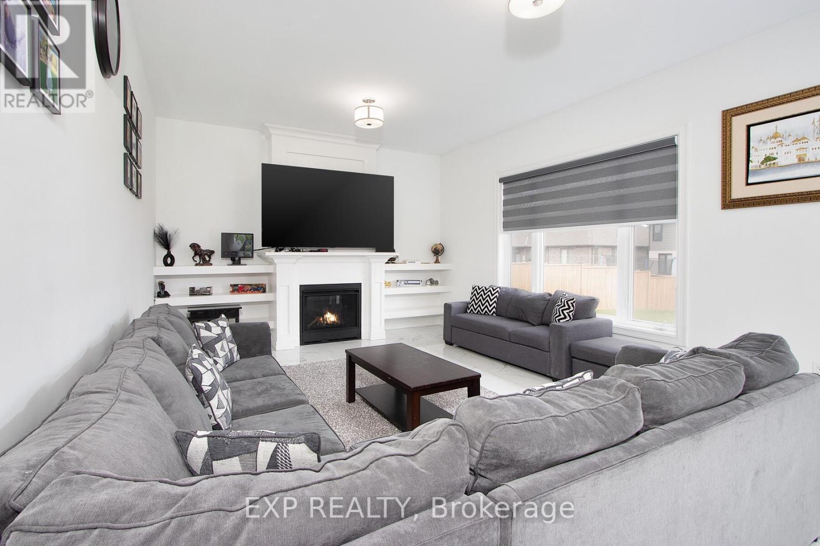 20 Hazelwood Pass, Thames Centre, Ontario  N0L 1G2 - Photo 17 - X12169457