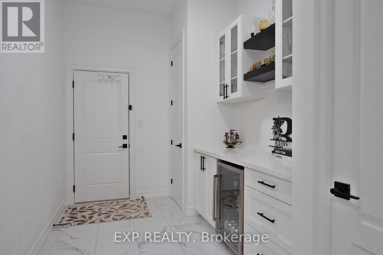 20 Hazelwood Pass, Thames Centre, Ontario  N0L 1G2 - Photo 21 - X12169457