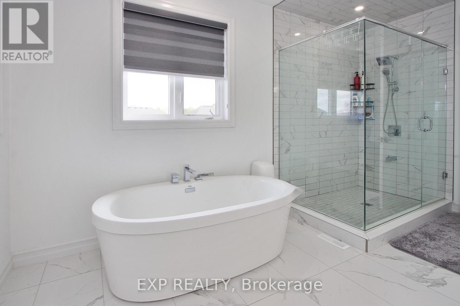 20 Hazelwood Pass, Thames Centre, Ontario  N0L 1G2 - Photo 28 - X12169457