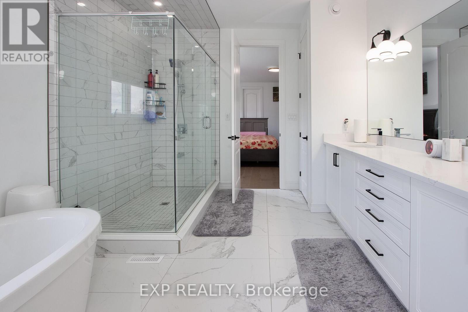 20 Hazelwood Pass, Thames Centre, Ontario  N0L 1G2 - Photo 29 - X12169457