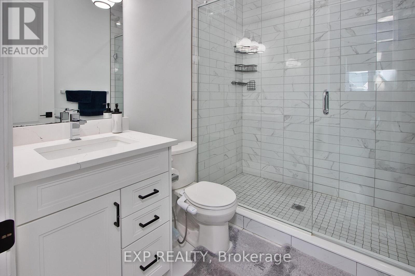 20 Hazelwood Pass, Thames Centre, Ontario  N0L 1G2 - Photo 32 - X12169457