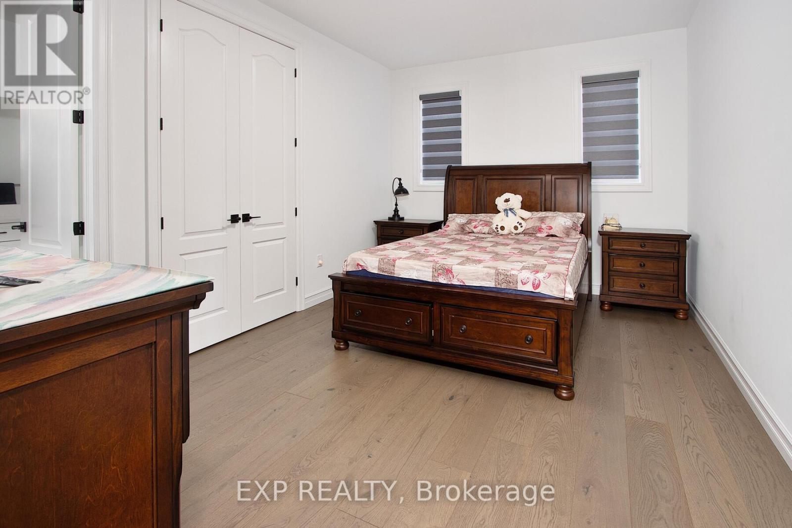 20 Hazelwood Pass, Thames Centre, Ontario  N0L 1G2 - Photo 34 - X12169457