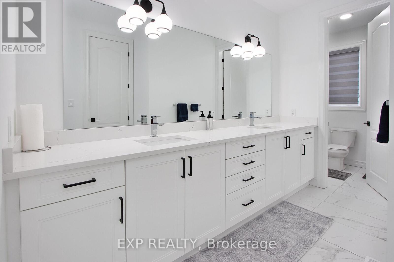20 Hazelwood Pass, Thames Centre, Ontario  N0L 1G2 - Photo 36 - X12169457