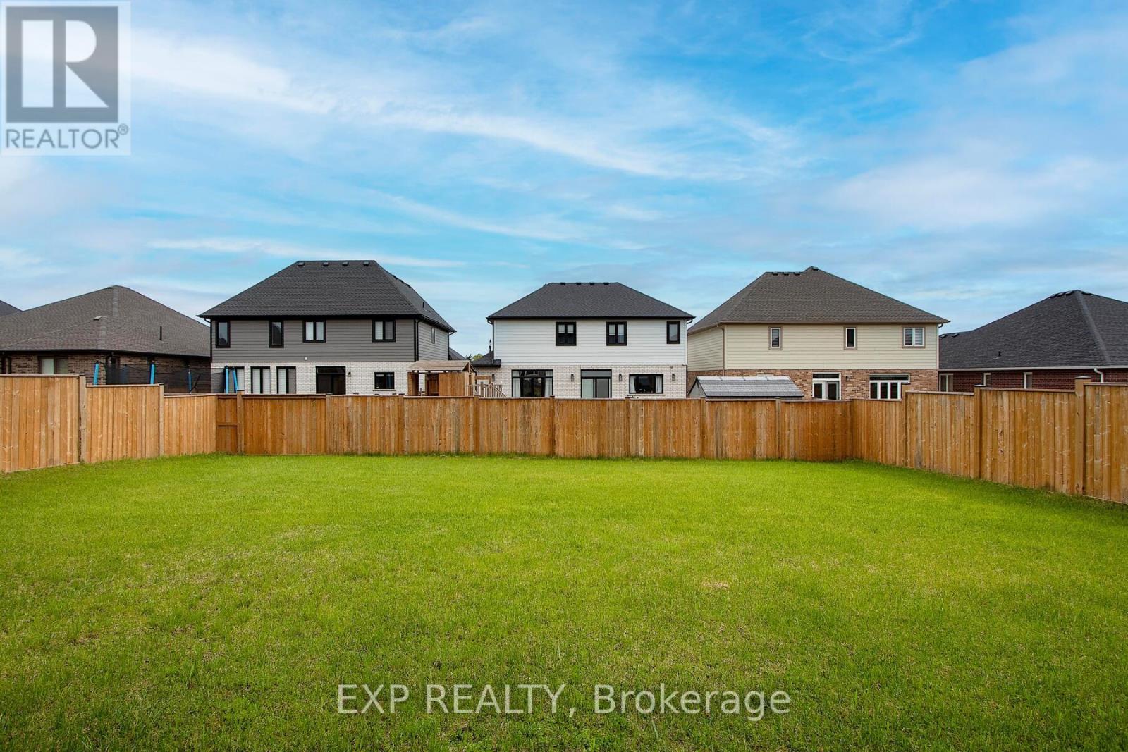 20 Hazelwood Pass, Thames Centre, Ontario  N0L 1G2 - Photo 42 - X12169457