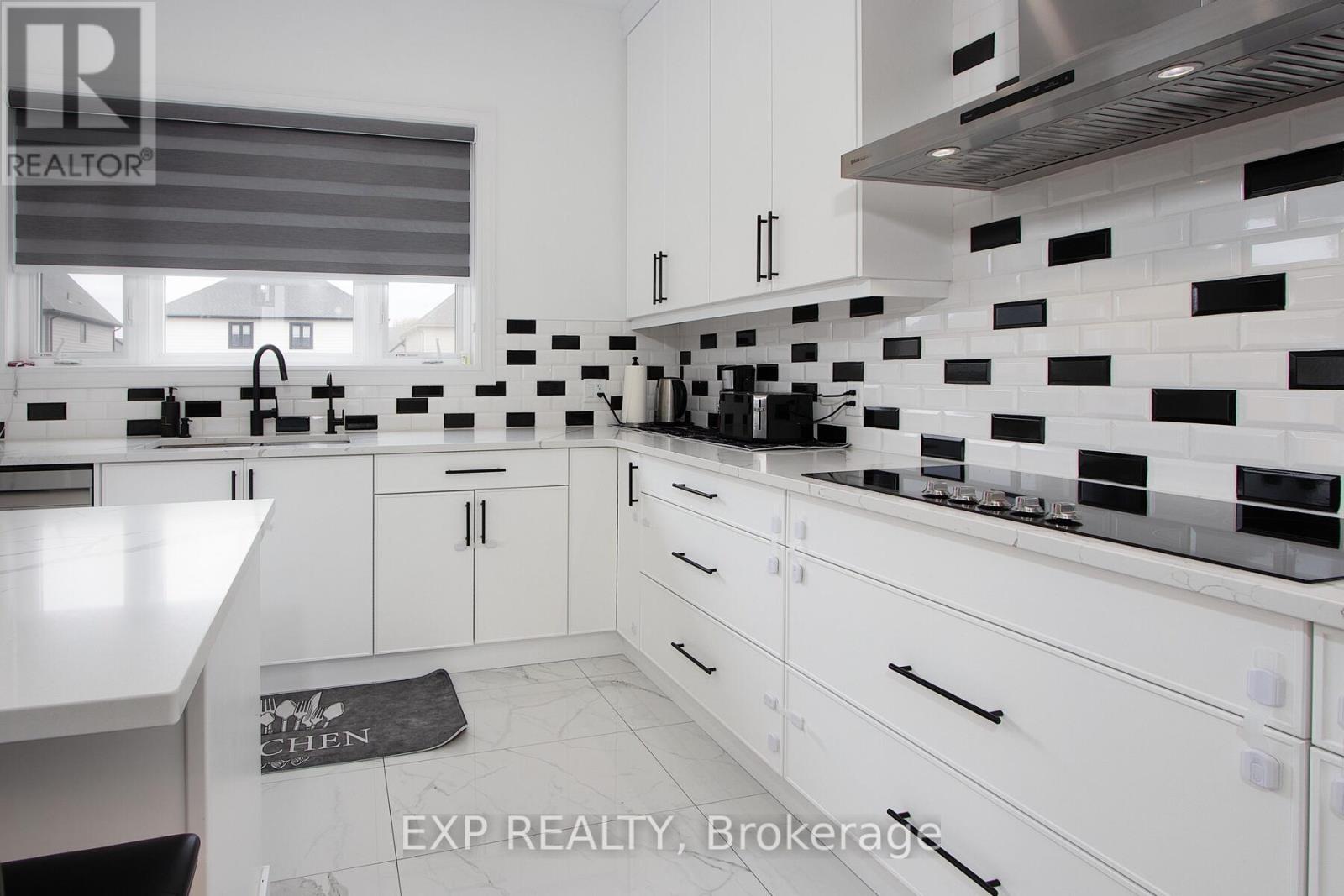 20 Hazelwood Pass, Thames Centre, Ontario  N0L 1G2 - Photo 8 - X12169457