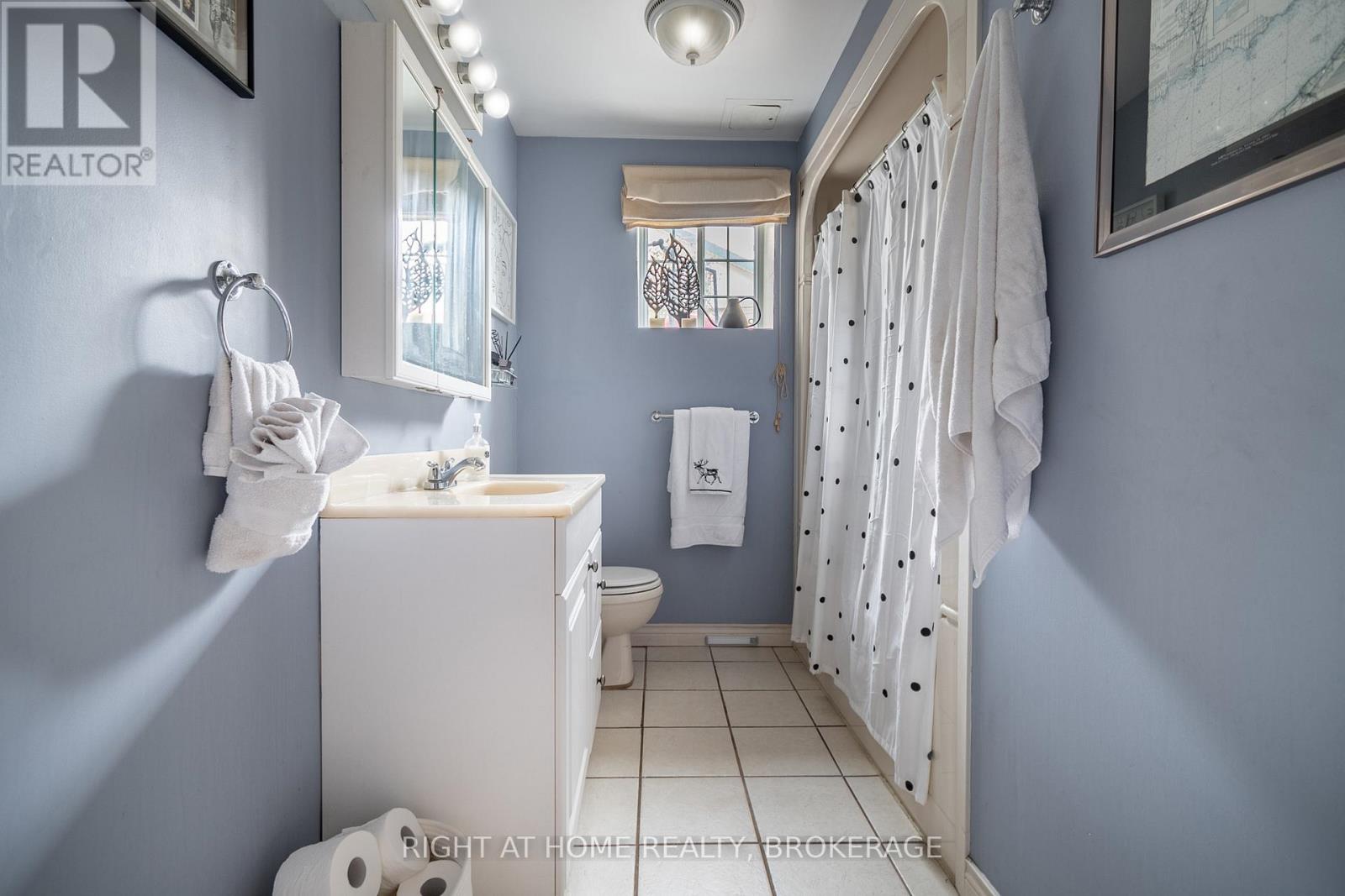 152 Kingsway Street, Welland, Ontario  L3B 3N9 - Photo 35 - X12108630