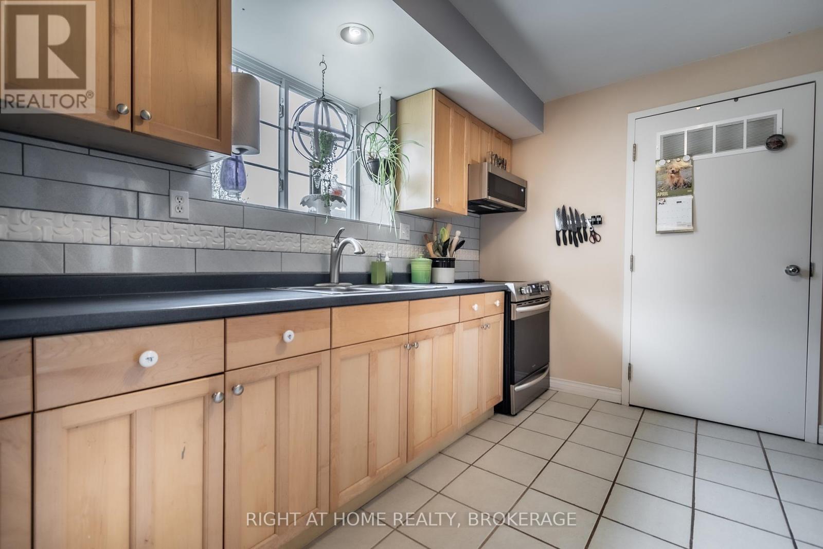 152 Kingsway Street, Welland, Ontario  L3B 3N9 - Photo 40 - X12108630