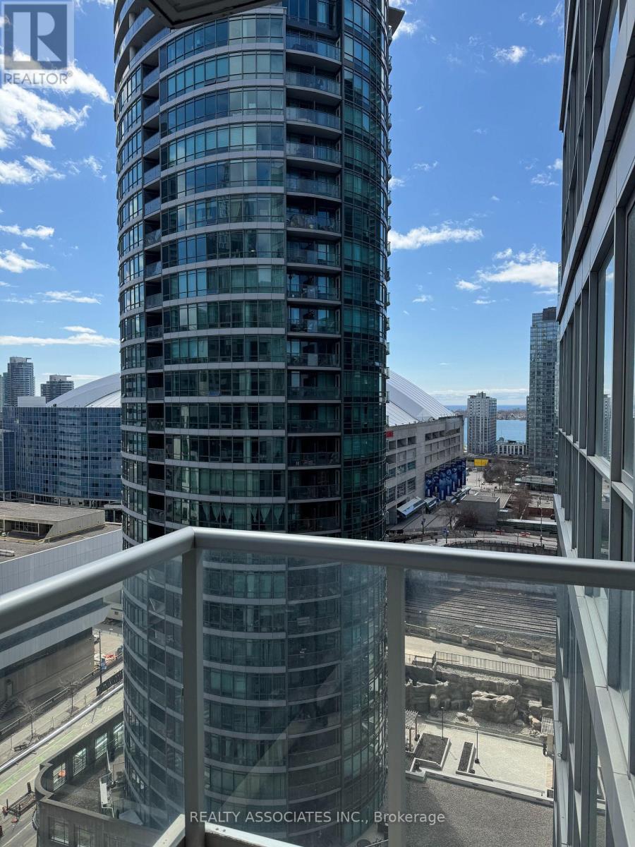 1601 - 352 Front Street W, Toronto, Ontario  M5V 1B5 - Photo 2 - C12169087