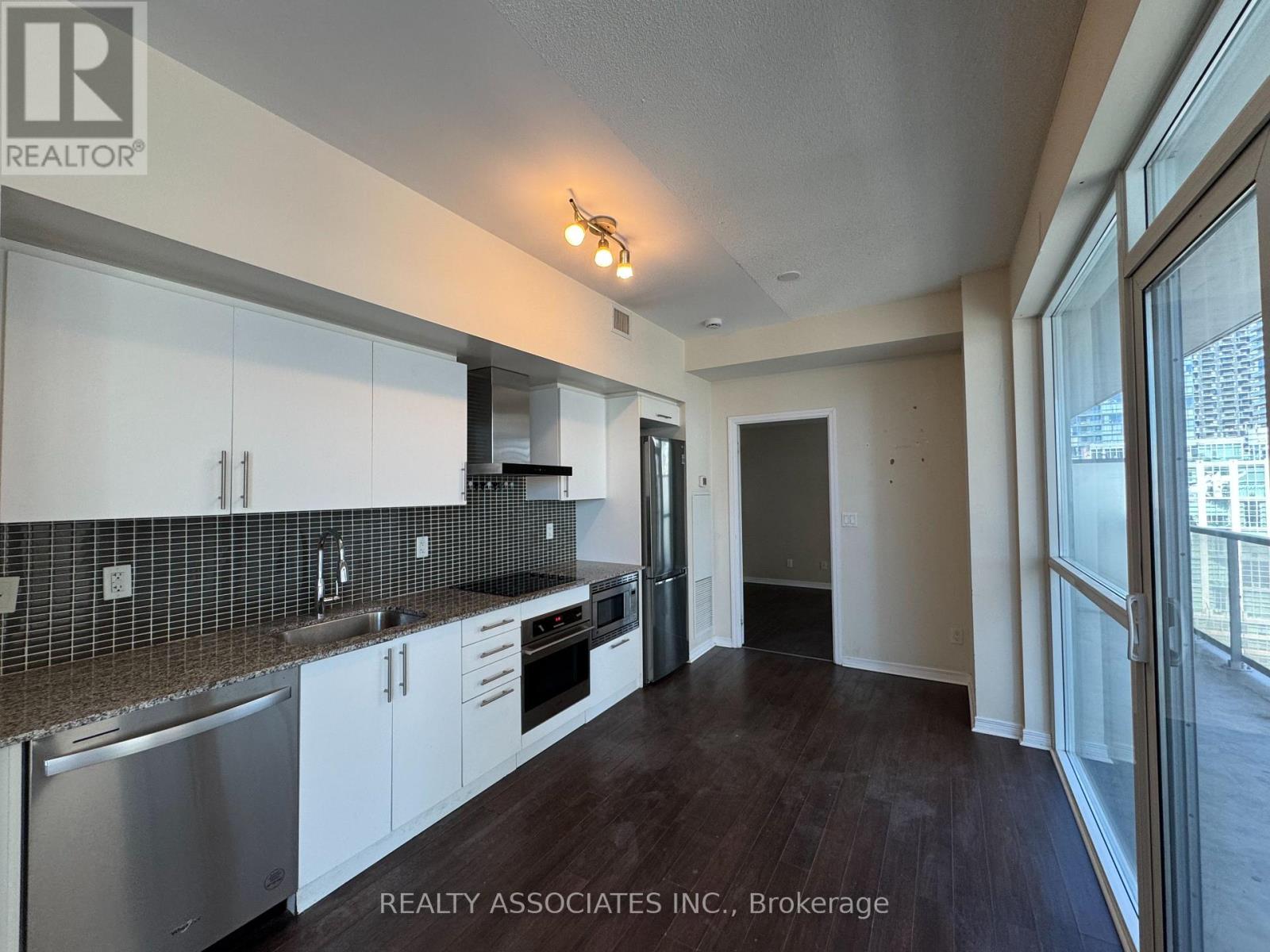 1601 - 352 Front Street W, Toronto, Ontario  M5V 1B5 - Photo 4 - C12169087
