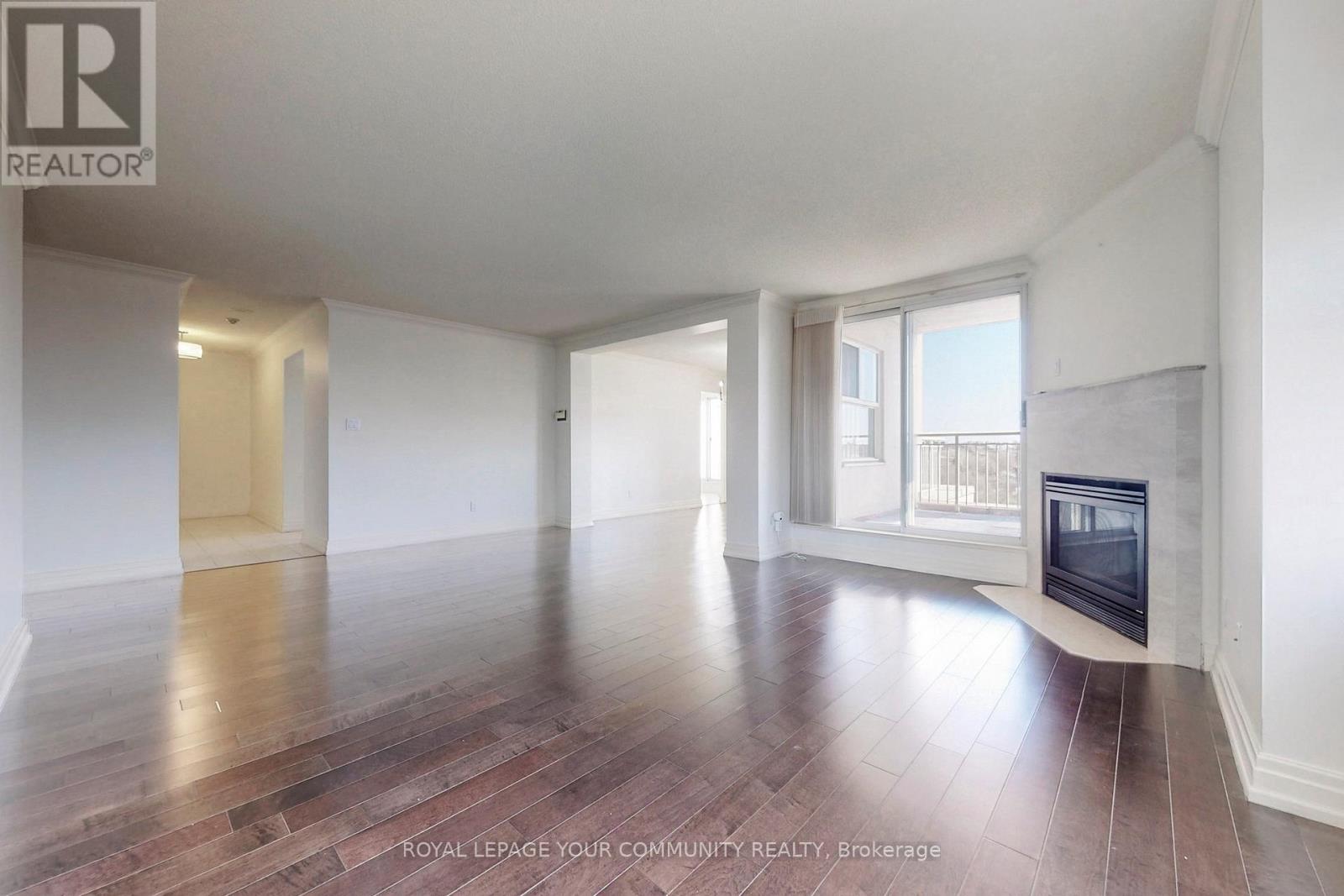 801 - 18 Concorde Place, Toronto, Ontario  M3C 3T9 - Photo 8 - C12169236
