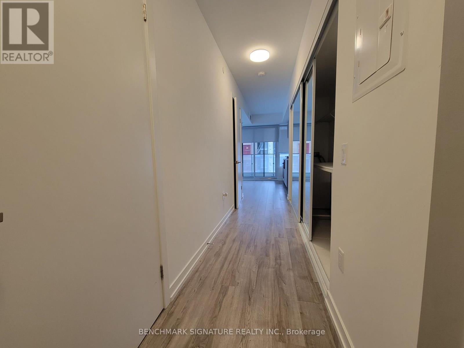 607 - 77 Shuter Street, Toronto, Ontario  M5B 0B8 - Photo 8 - C12169246