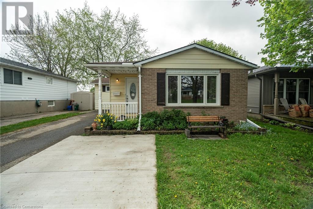 3 OAK Drive, Elmira, Ontario