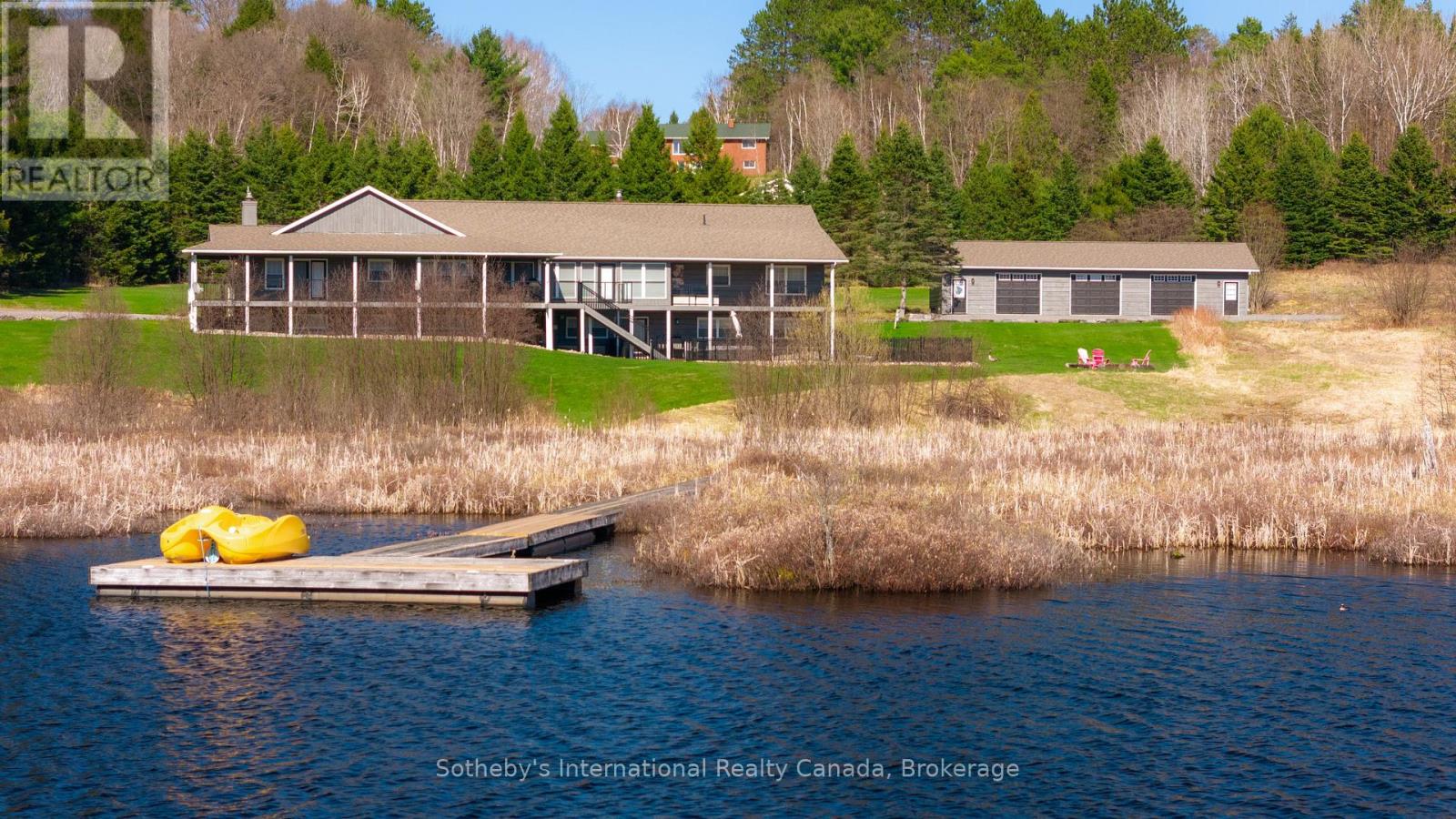 427 West Browns Road E, Huntsville, Ontario  P1H 0J2 - Photo 6 - X12169365