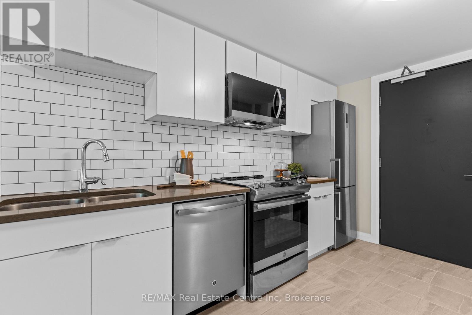 201 - 63 Arthur Street S, Guelph, Ontario  N1H 4C1 - Photo 6 - X12169380