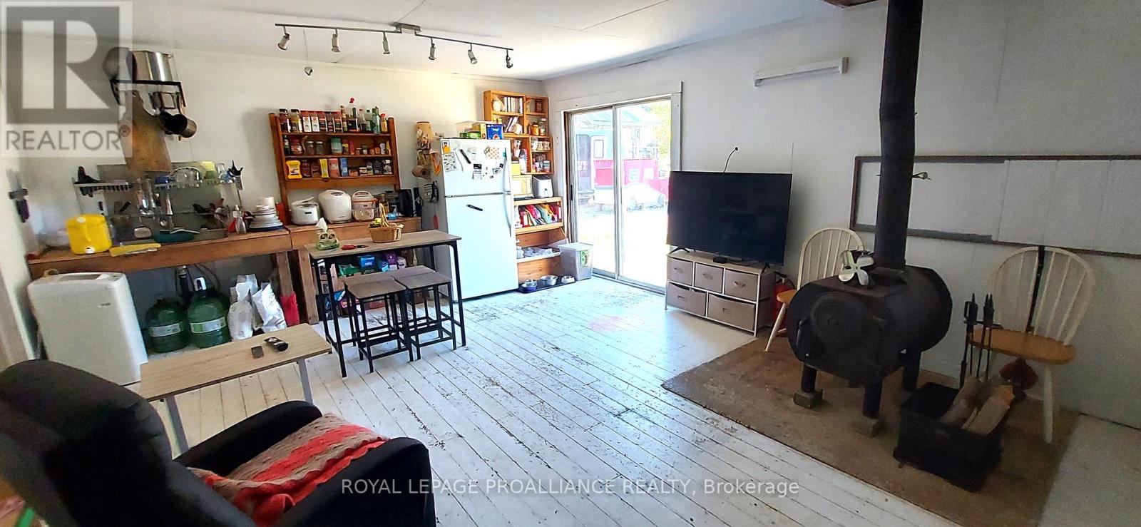 812 Cleveland Road, Tudor And Cashel, Ontario  K0K 1Y0 - Photo 6 - X12169436