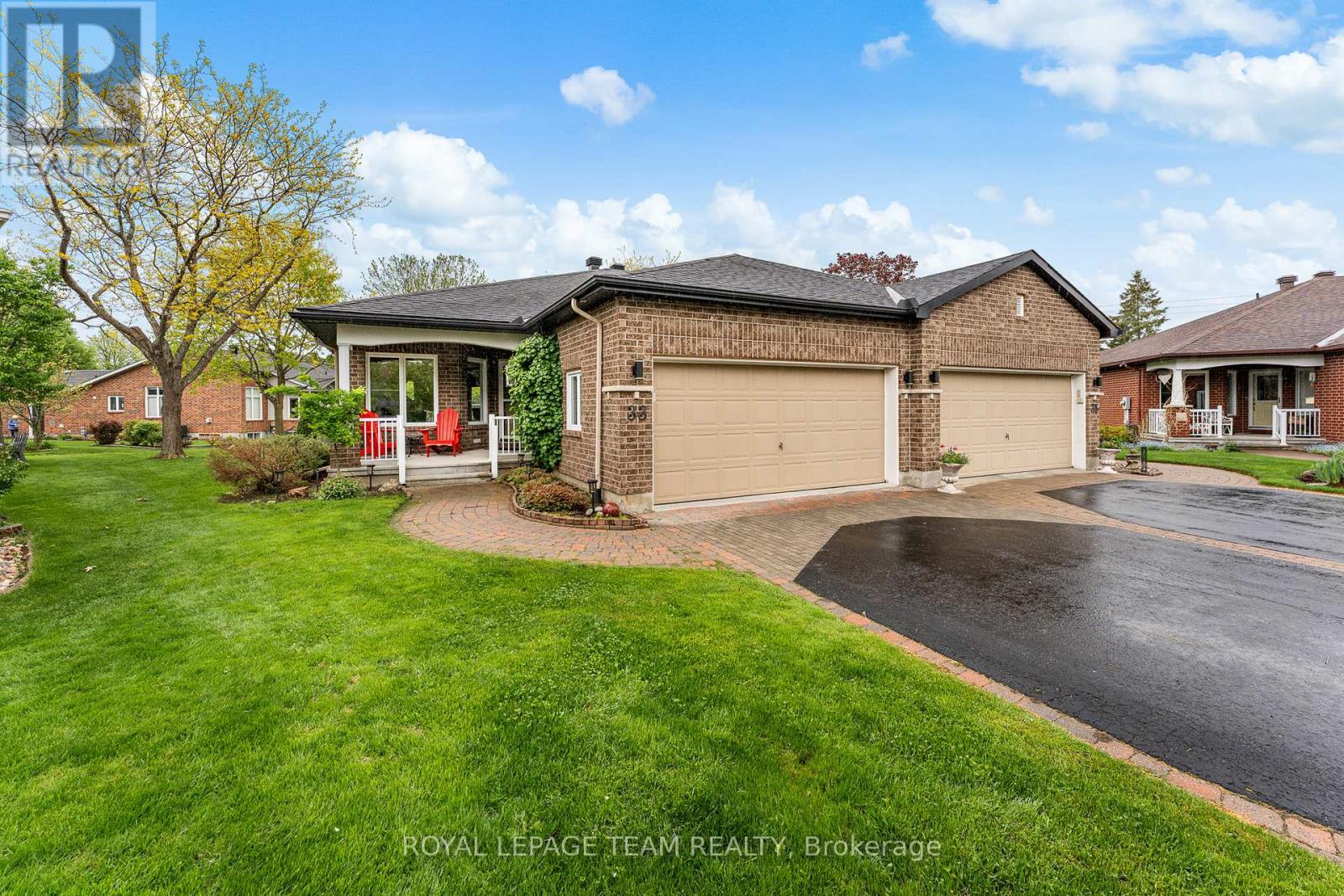 Property at 33 WATERTHRUSH CRESCENT image 2