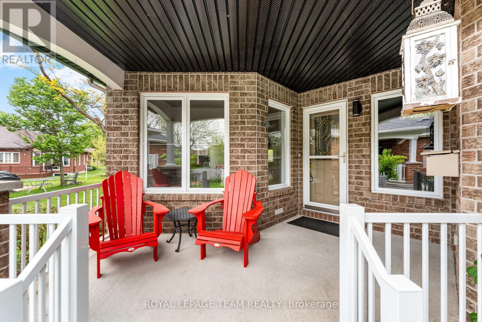 Property at 33 WATERTHRUSH CRESCENT image 4