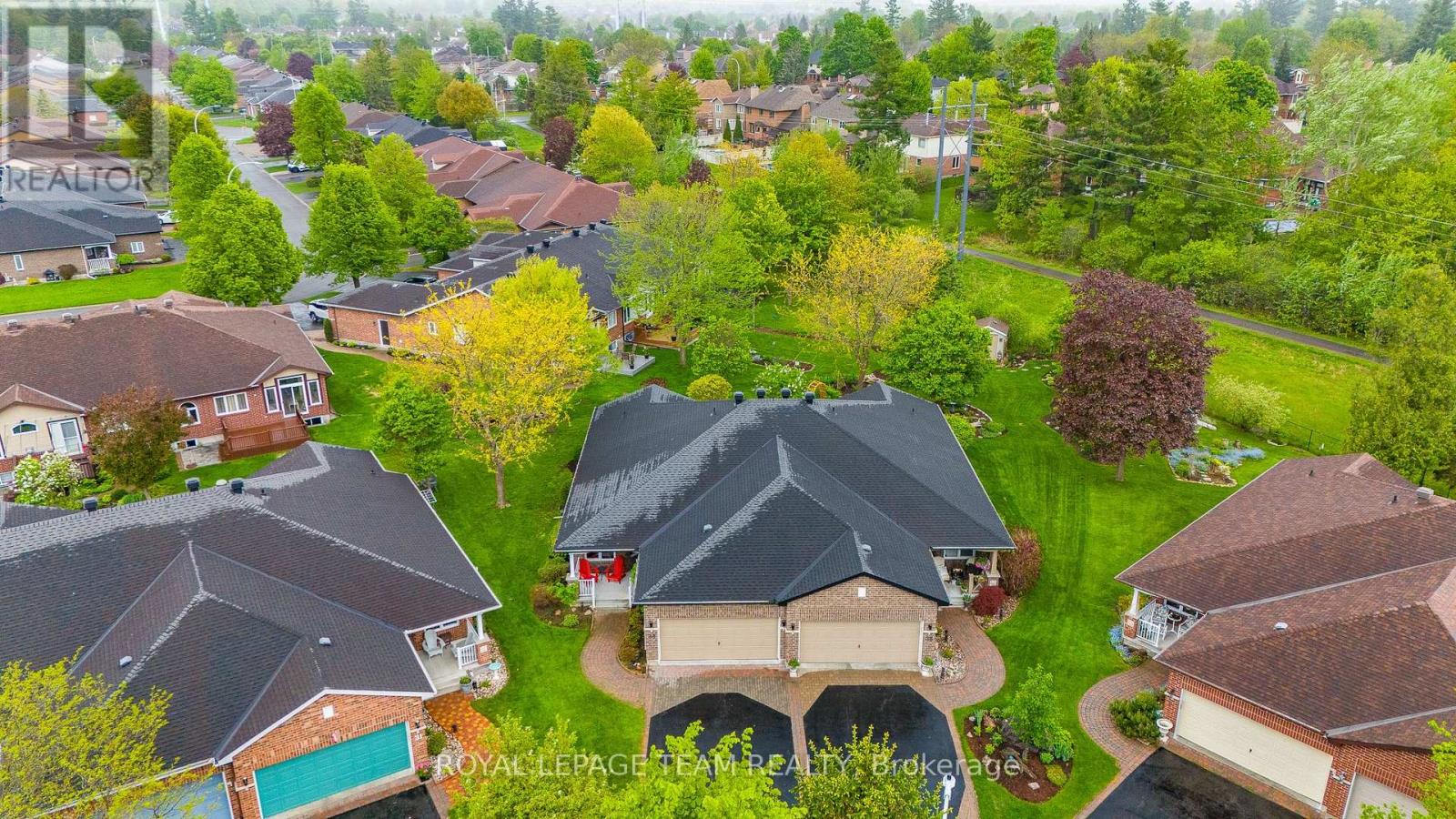 Property at 33 WATERTHRUSH CRESCENT image 5