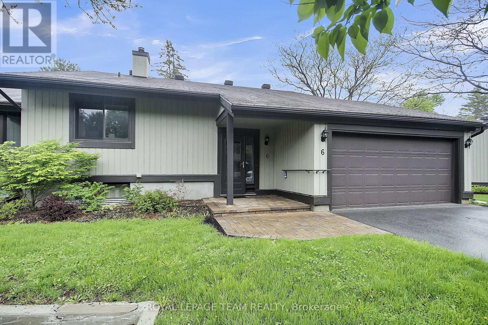 6 Meadowmist Court, Ottawa, Ontario  K2S 1B9 - Photo 3 - X12169393