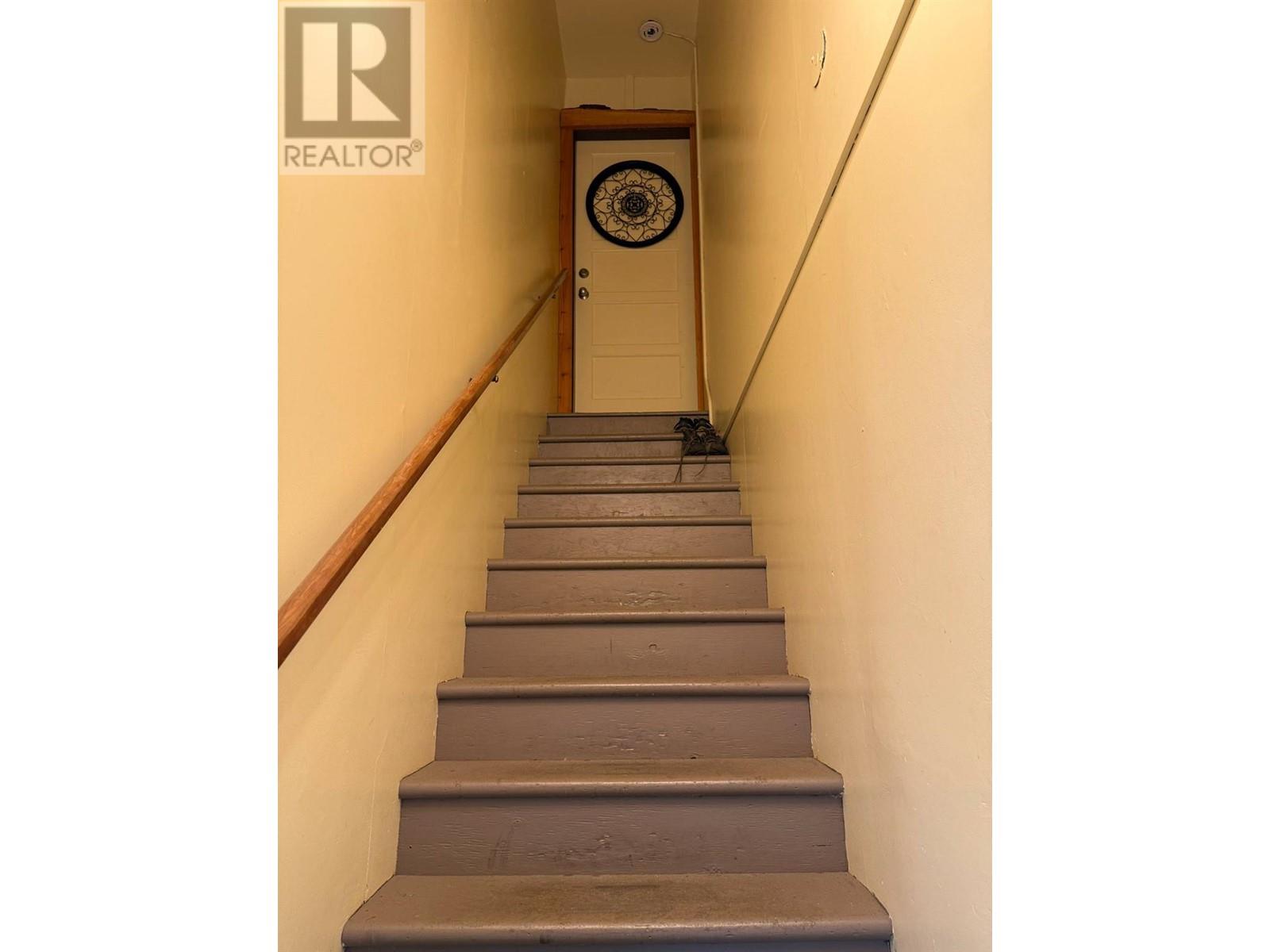 178 Columbia Avenue, Castlegar, British Columbia  V1N 1A9 - Photo 8 - 10347474