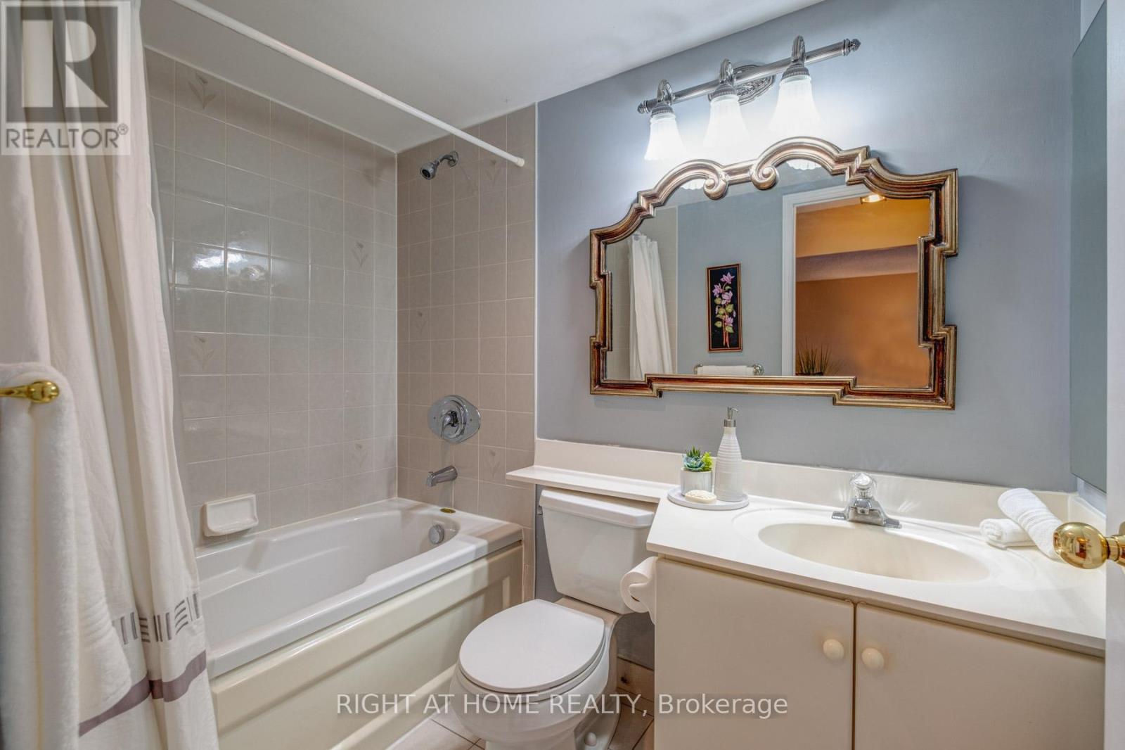 1113 - 610 Bullock Drive, Markham (Markville), Ontario  L3R 0G1 - Photo 31 - N12169183