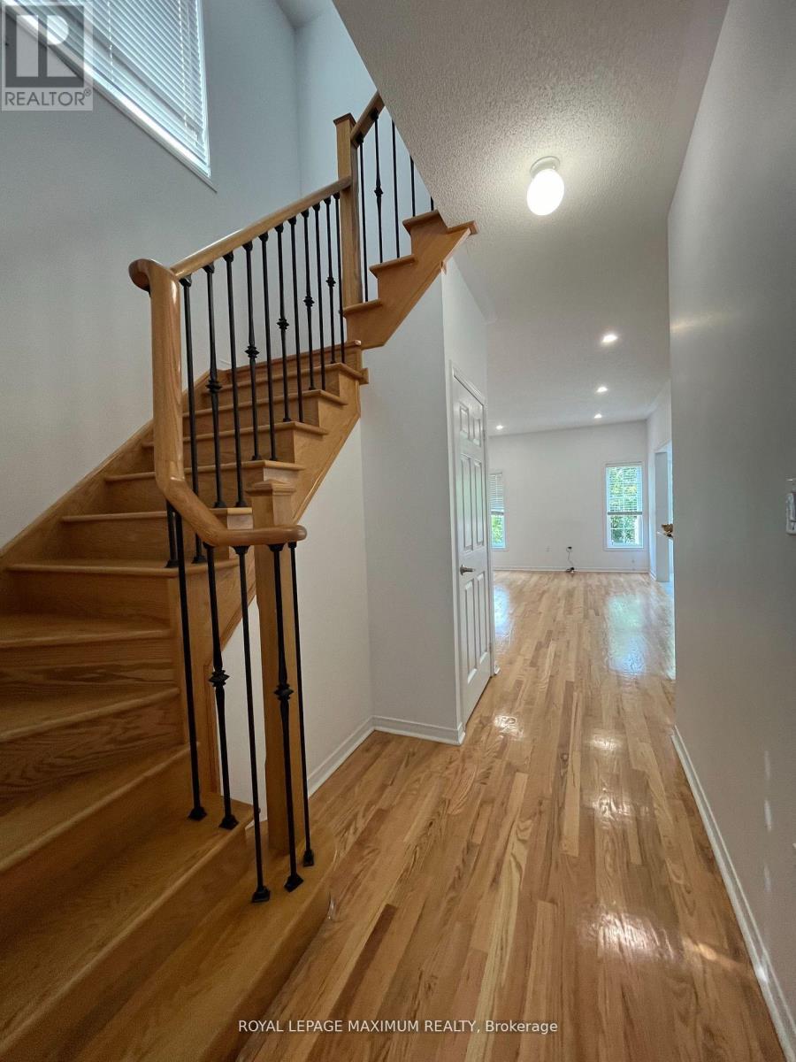 58 Gentile Circle, Vaughan, Ontario  L4H 1G4 - Photo 4 - N12169219