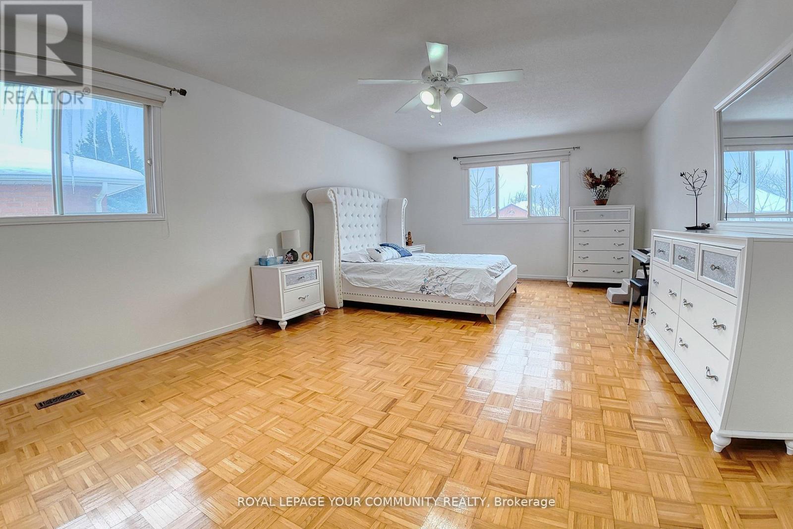 34 Beasley Drive, Richmond Hill, Ontario  L4C 7Z5 - Photo 13 - N12169248