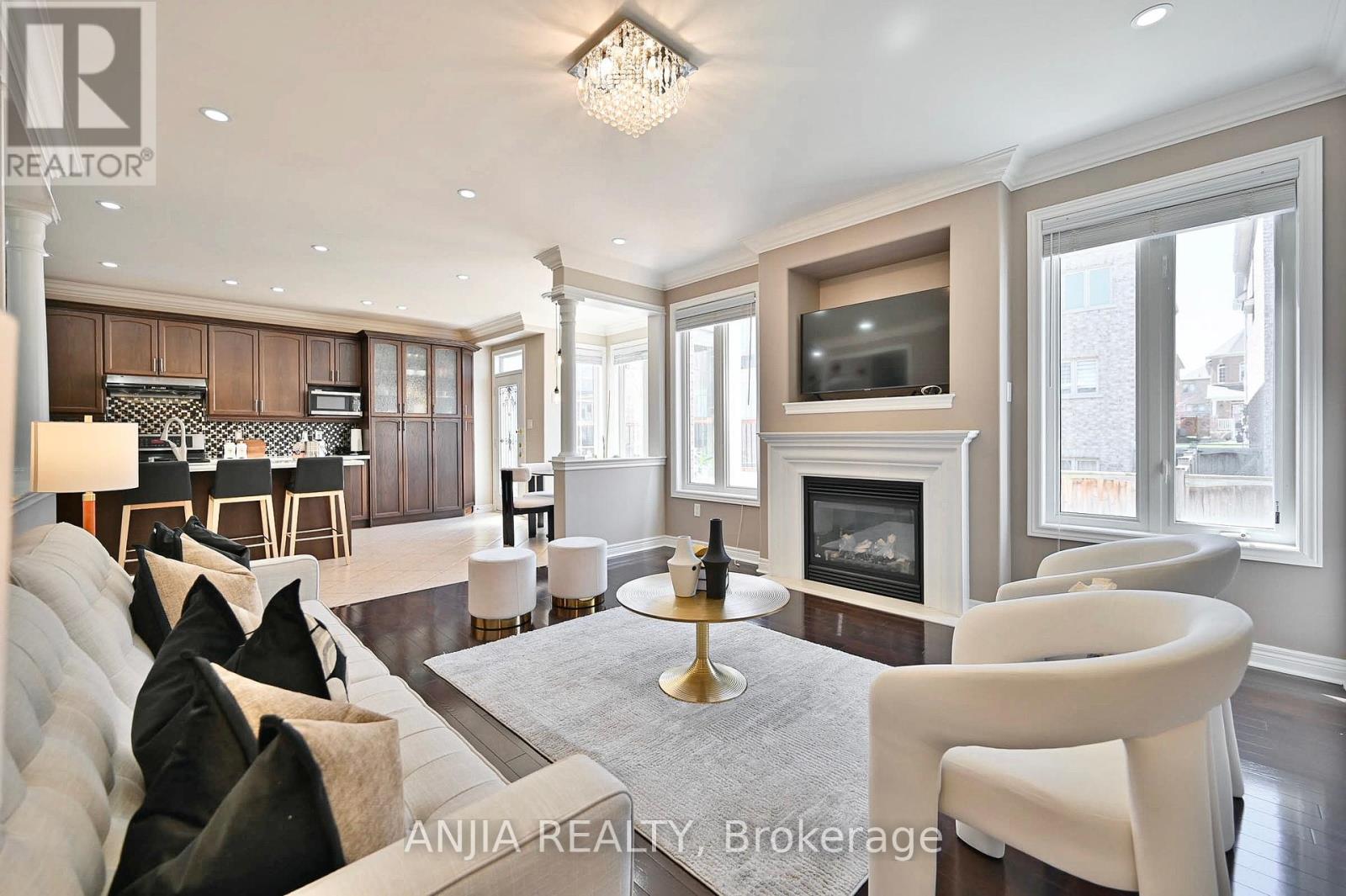 42 Grayleaf Drive, Whitchurch-Stouffville (Stouffville), Ontario  L4A 1S8 - Photo 12 - N12169253