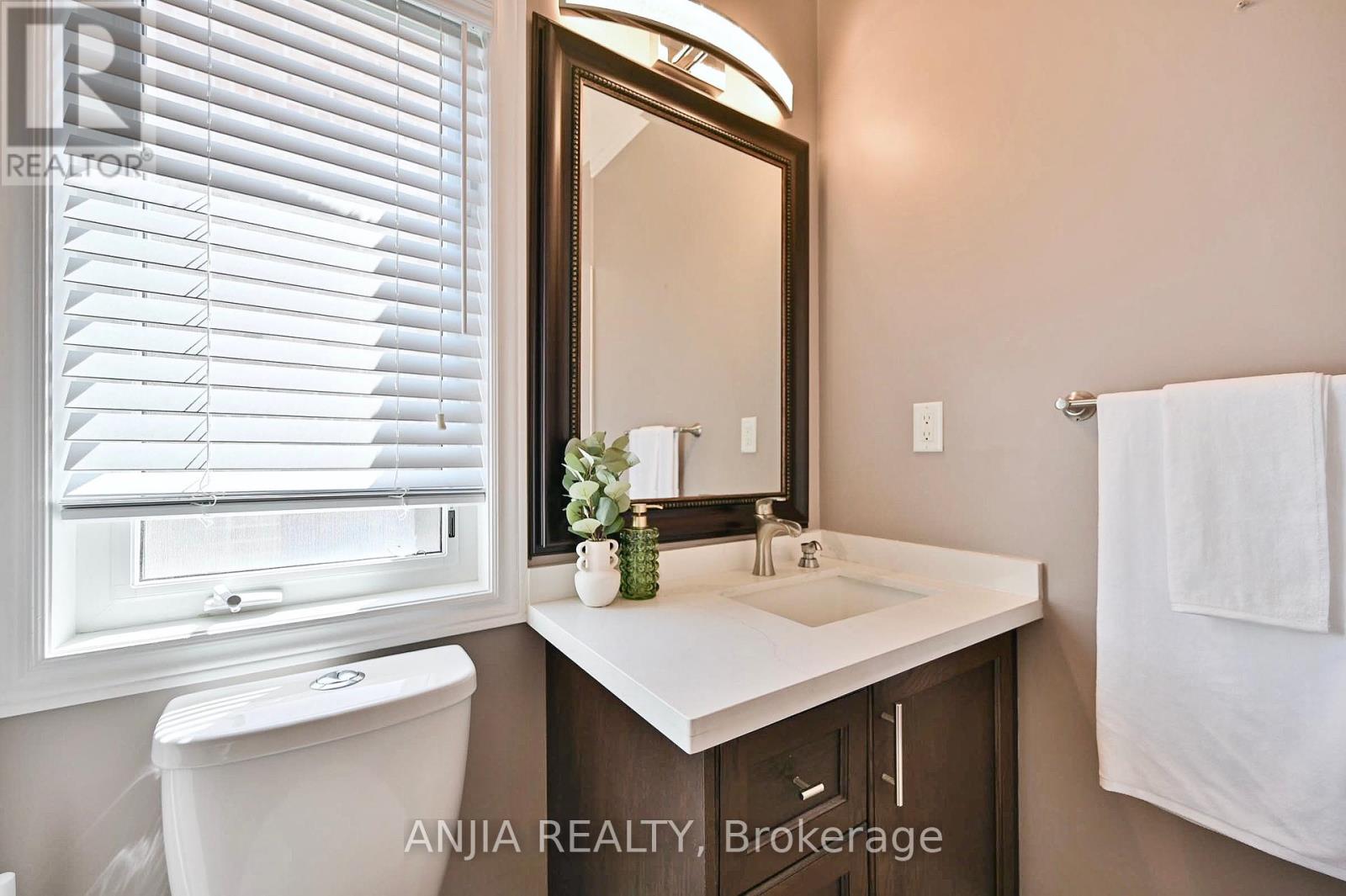42 Grayleaf Drive, Whitchurch-Stouffville (Stouffville), Ontario  L4A 1S8 - Photo 20 - N12169253