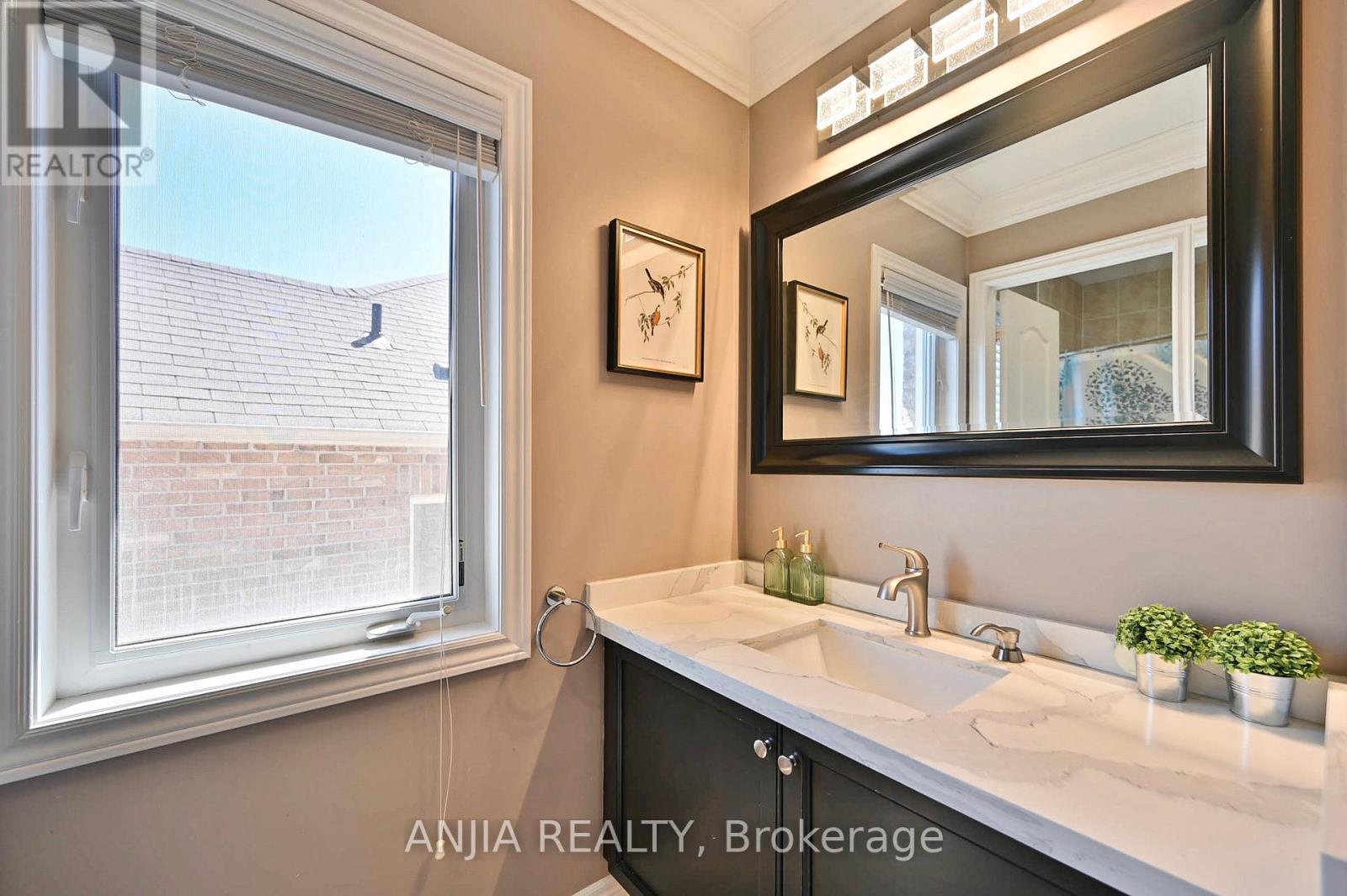 42 Grayleaf Drive, Whitchurch-Stouffville (Stouffville), Ontario  L4A 1S8 - Photo 38 - N12169253