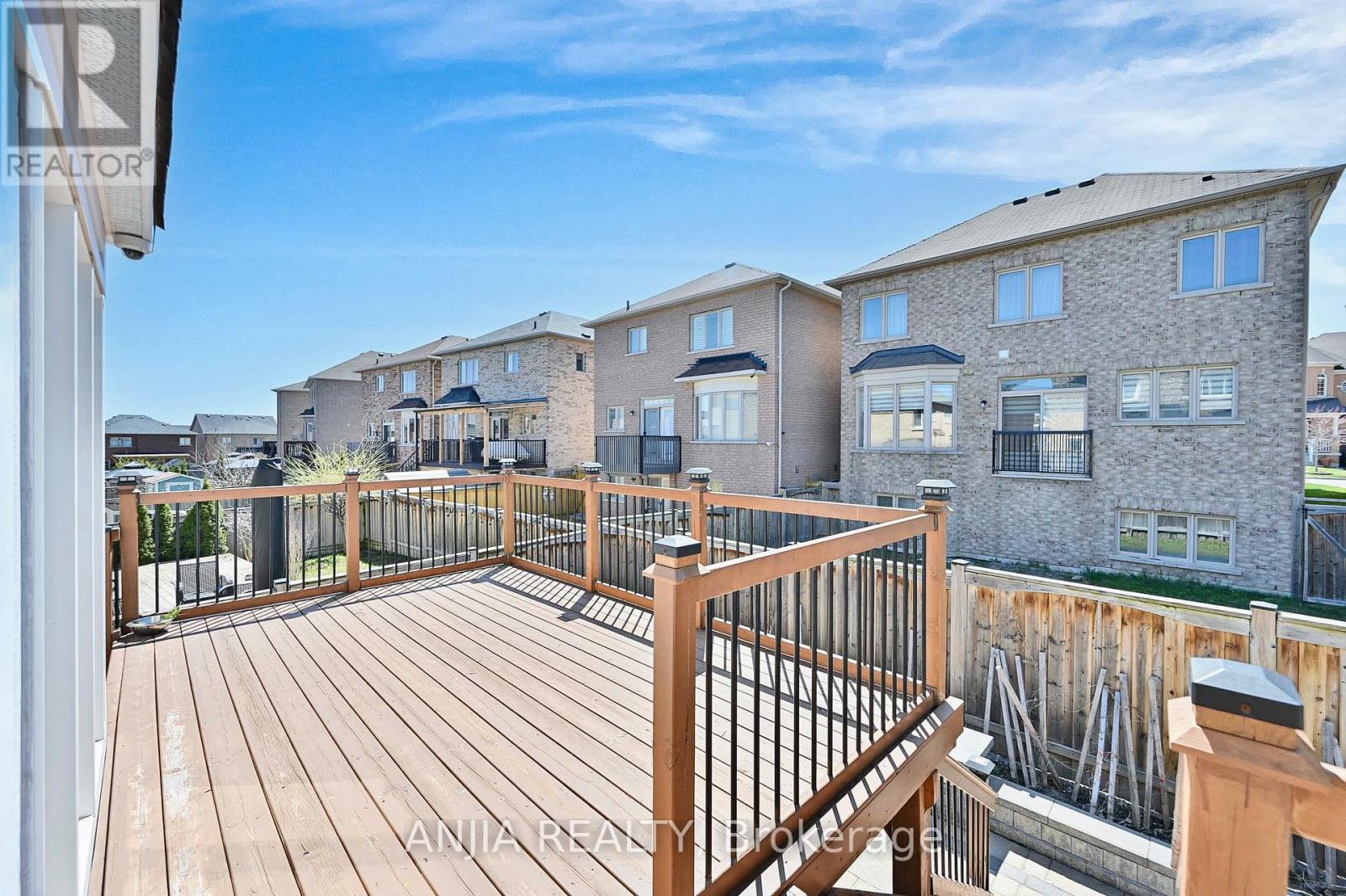 42 Grayleaf Drive, Whitchurch-Stouffville (Stouffville), Ontario  L4A 1S8 - Photo 47 - N12169253