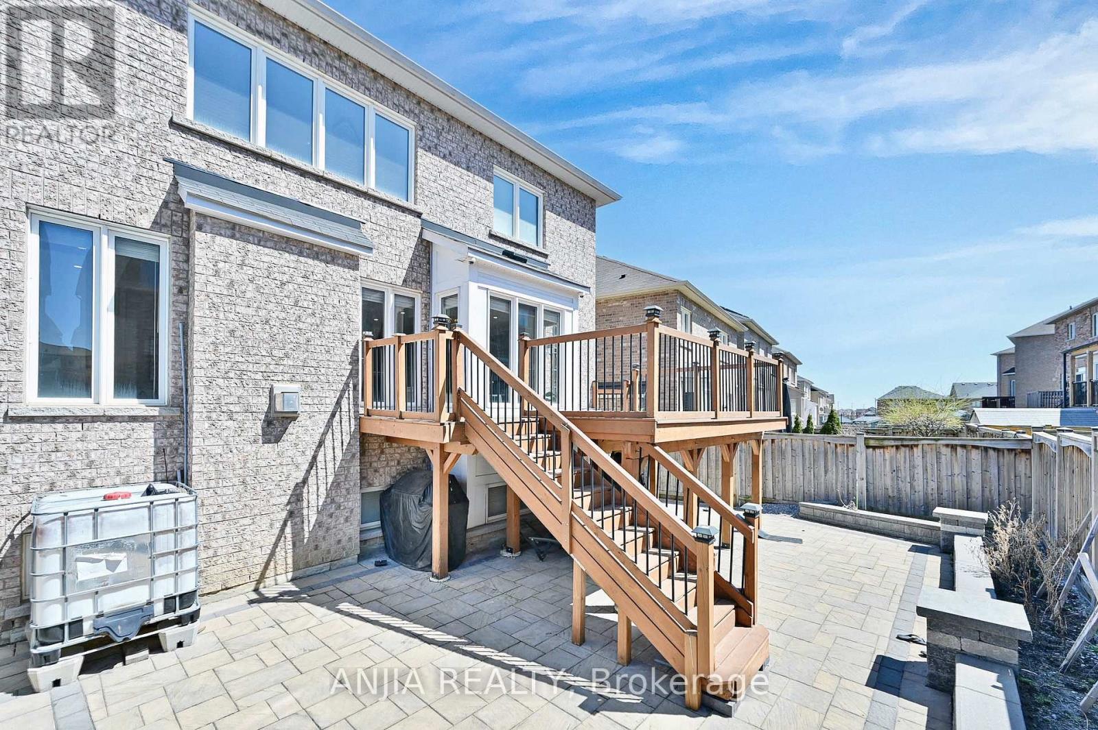 42 Grayleaf Drive, Whitchurch-Stouffville (Stouffville), Ontario  L4A 1S8 - Photo 48 - N12169253