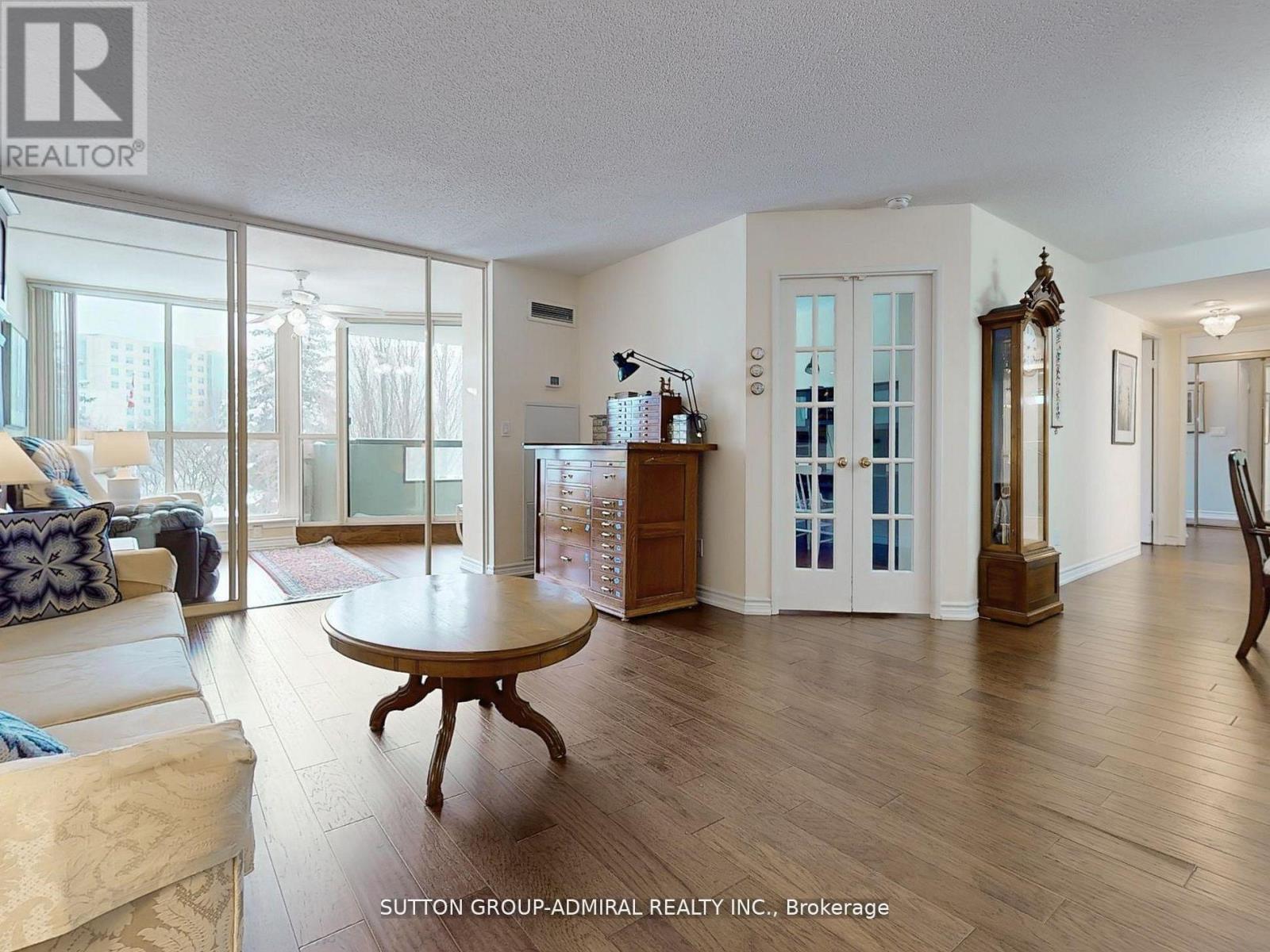 214 - 100 Observatory Lane, Richmond Hill (Observatory), Ontario  L4C 1T4 - Photo 9 - N12169276