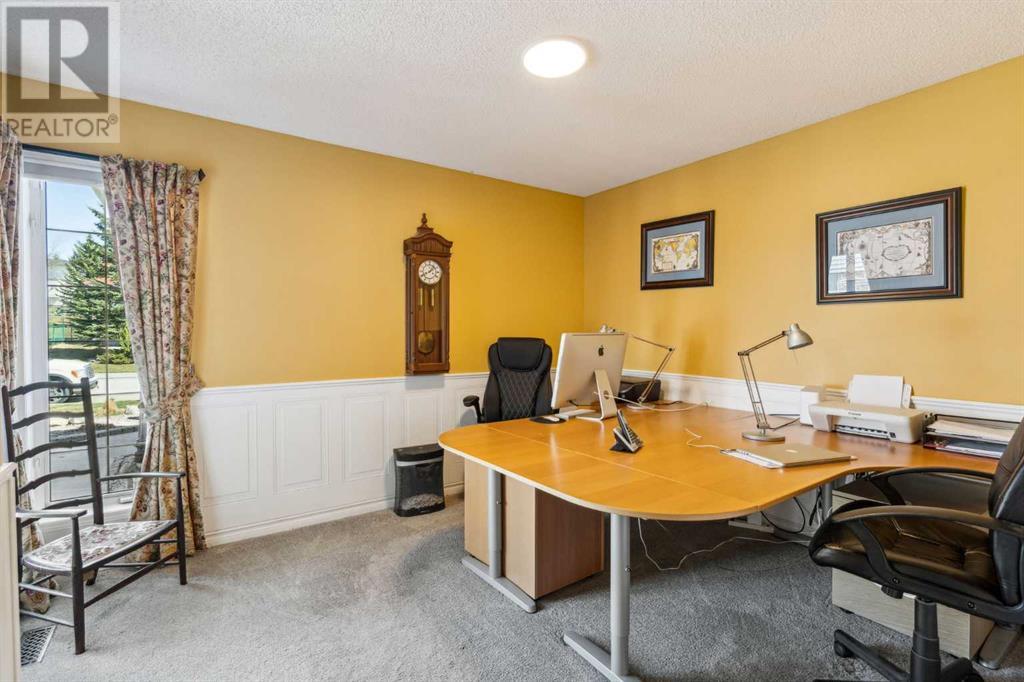 32 Gleneagles Close, Cochrane, Alberta  T4C 1N8 - Photo 20 - A2213576