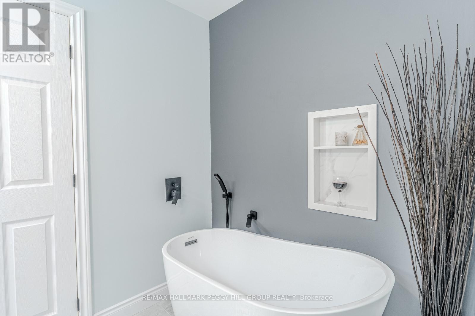 64 Woodcrest Road, Barrie, Ontario  L4N 2V5 - Photo 11 - S12169163