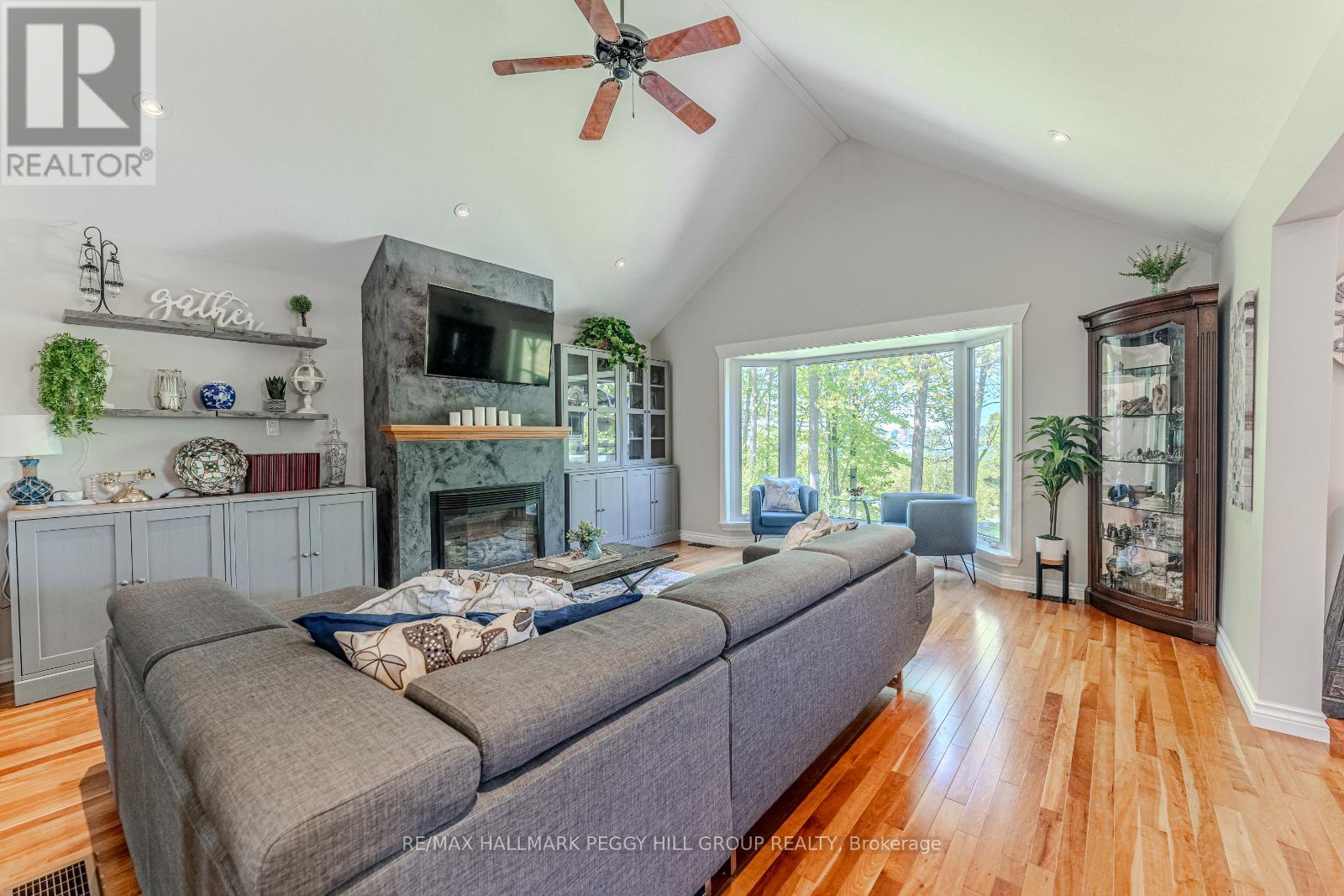 64 Woodcrest Road, Barrie, Ontario  L4N 2V5 - Photo 4 - S12169163
