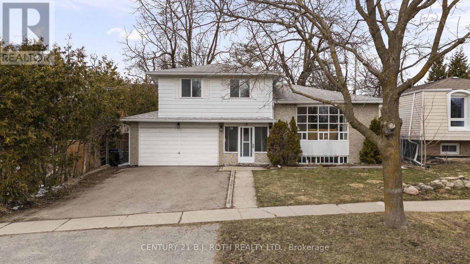 18 INDIAN ARROW ROAD, Barrie, Ontario