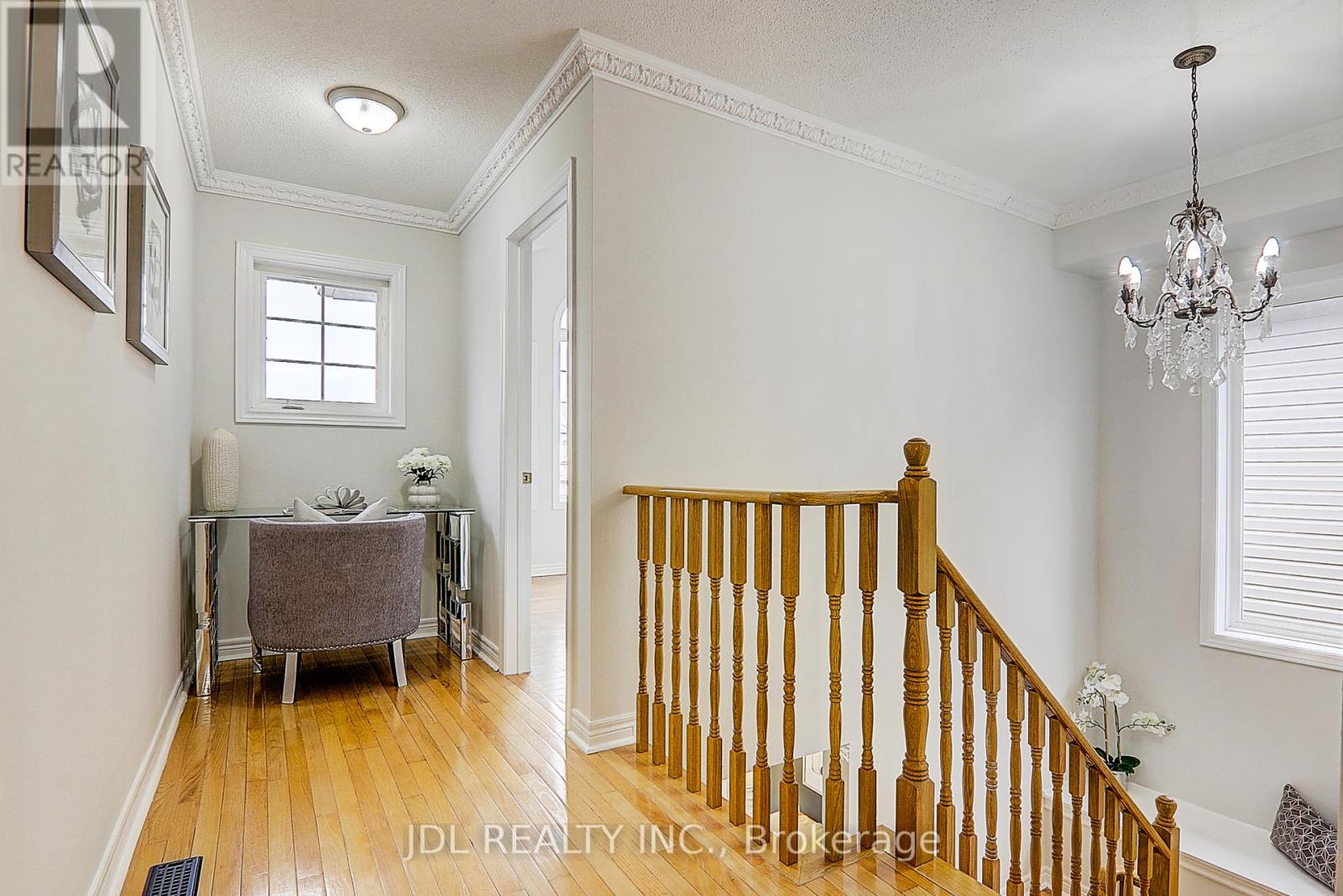 31 Chippingwood Manor, Aurora, Ontario  L4G 7R4 - Photo 14 - N12167642