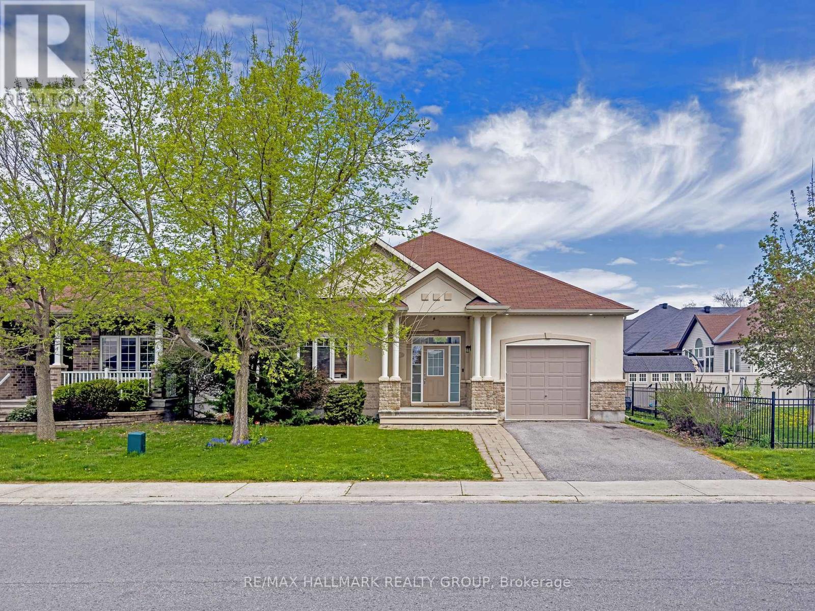 130 Stonewater Bay, Carleton Place, Ontario  K7C 0B1 - Photo 2 - X12167725