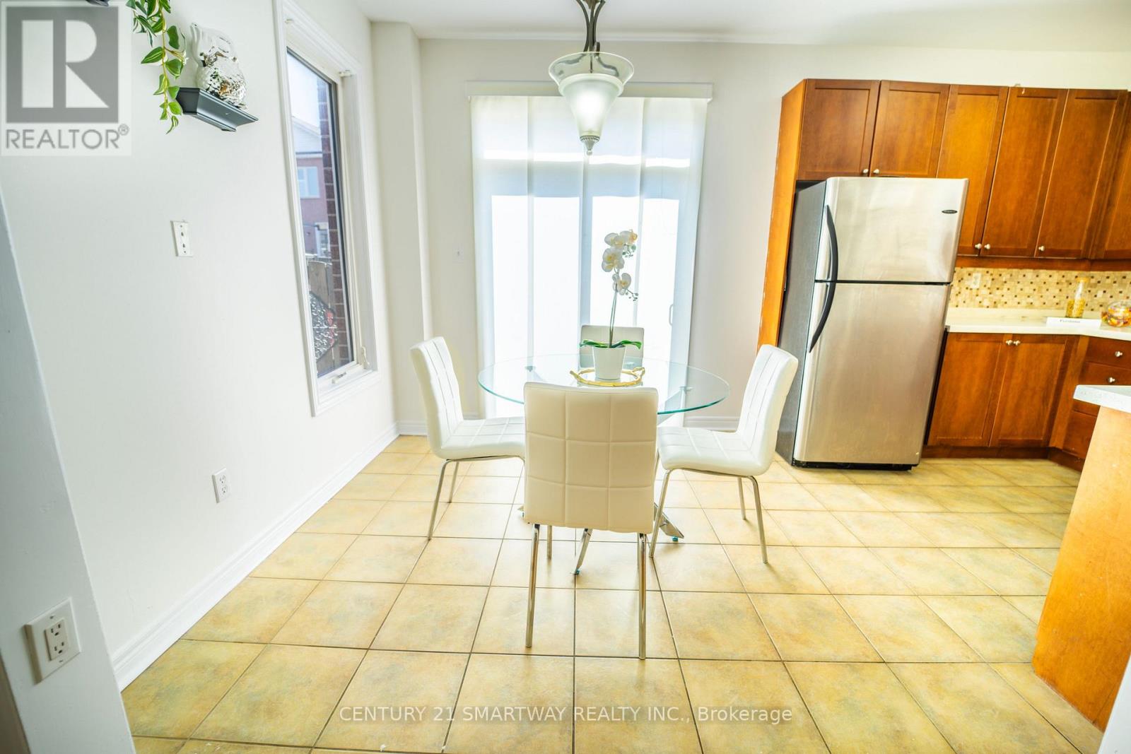 5 Rocky Point Crescent, Brampton, Ontario  L6V 4S8 - Photo 13 - W12085914