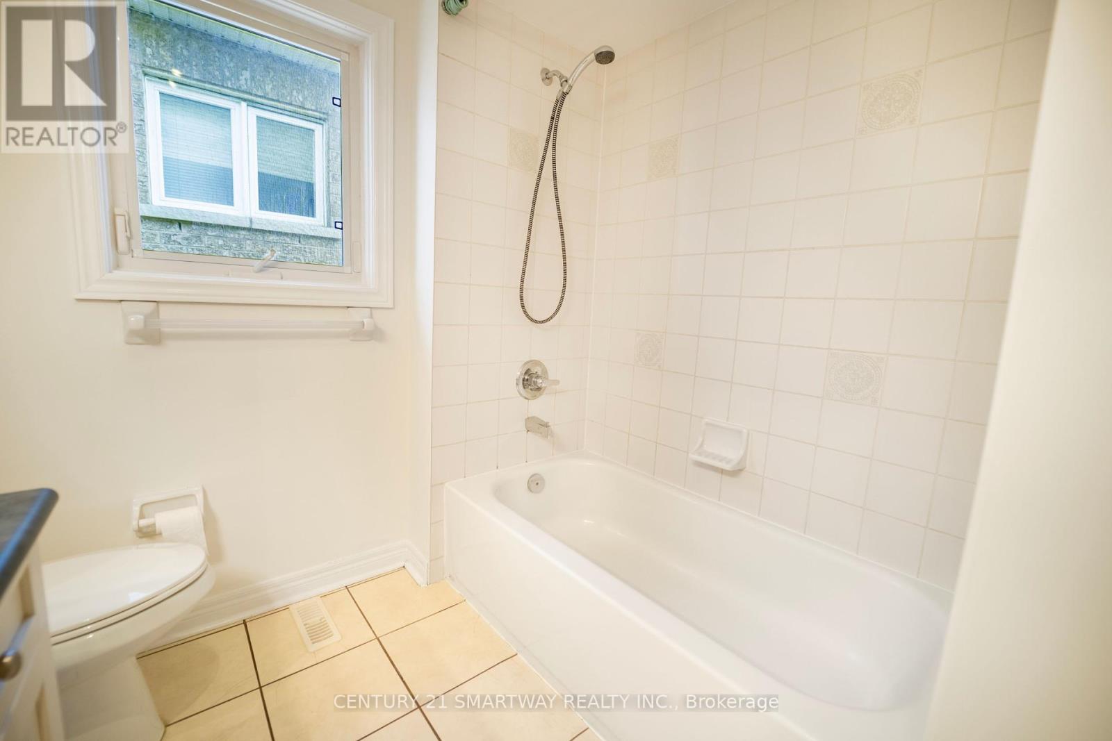 5 Rocky Point Crescent, Brampton, Ontario  L6V 4S8 - Photo 37 - W12085914