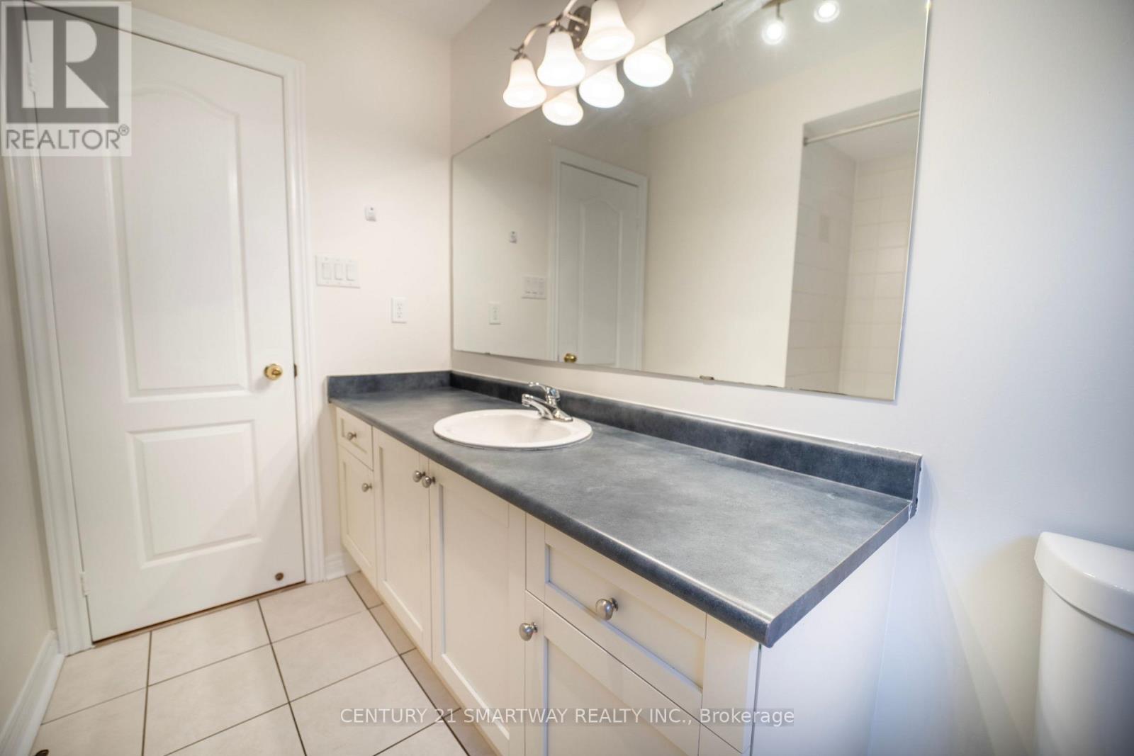 5 Rocky Point Crescent, Brampton, Ontario  L6V 4S8 - Photo 38 - W12085914