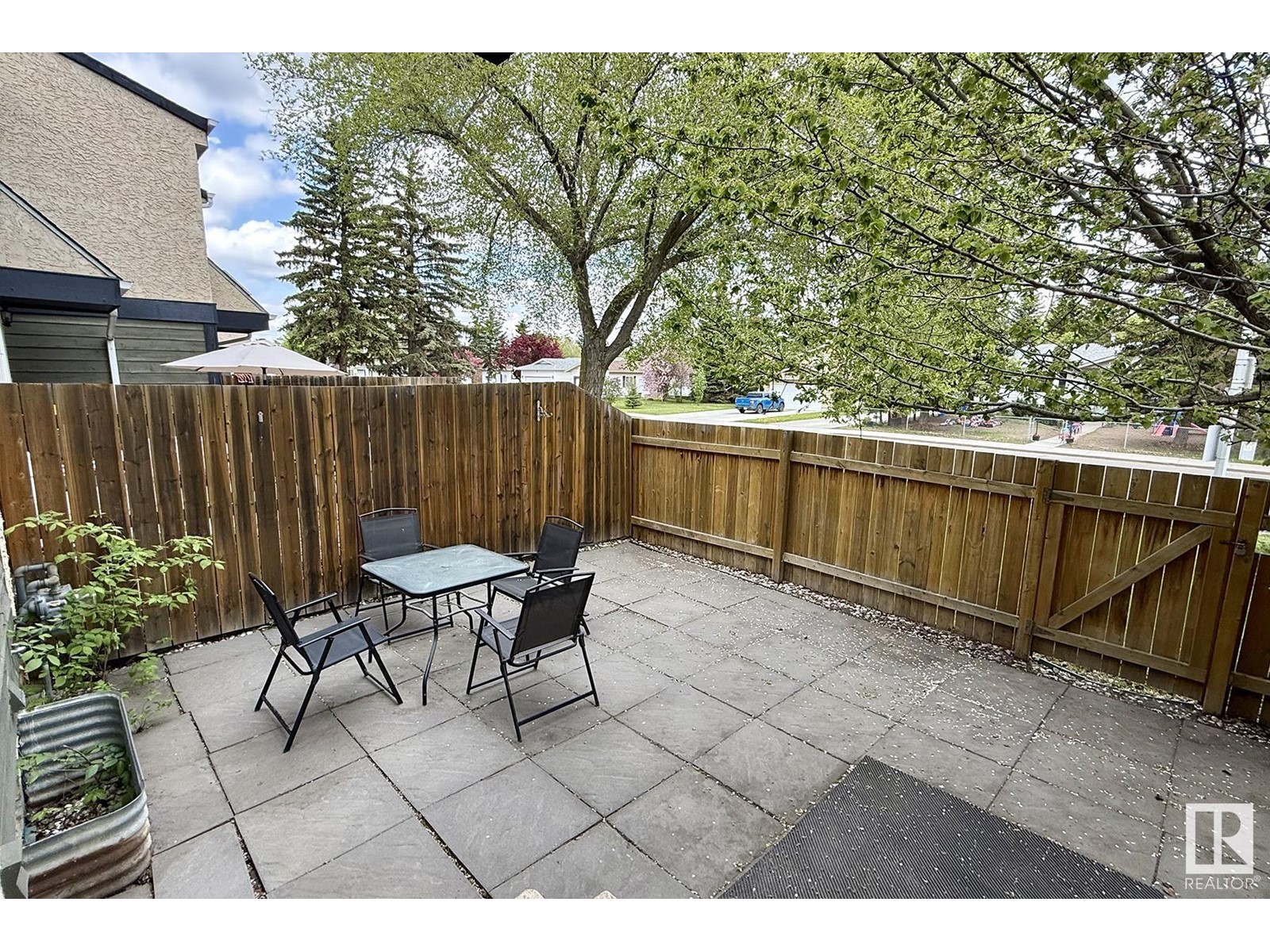 Property at 4 BELMEAD GARDENS GD NW image 4