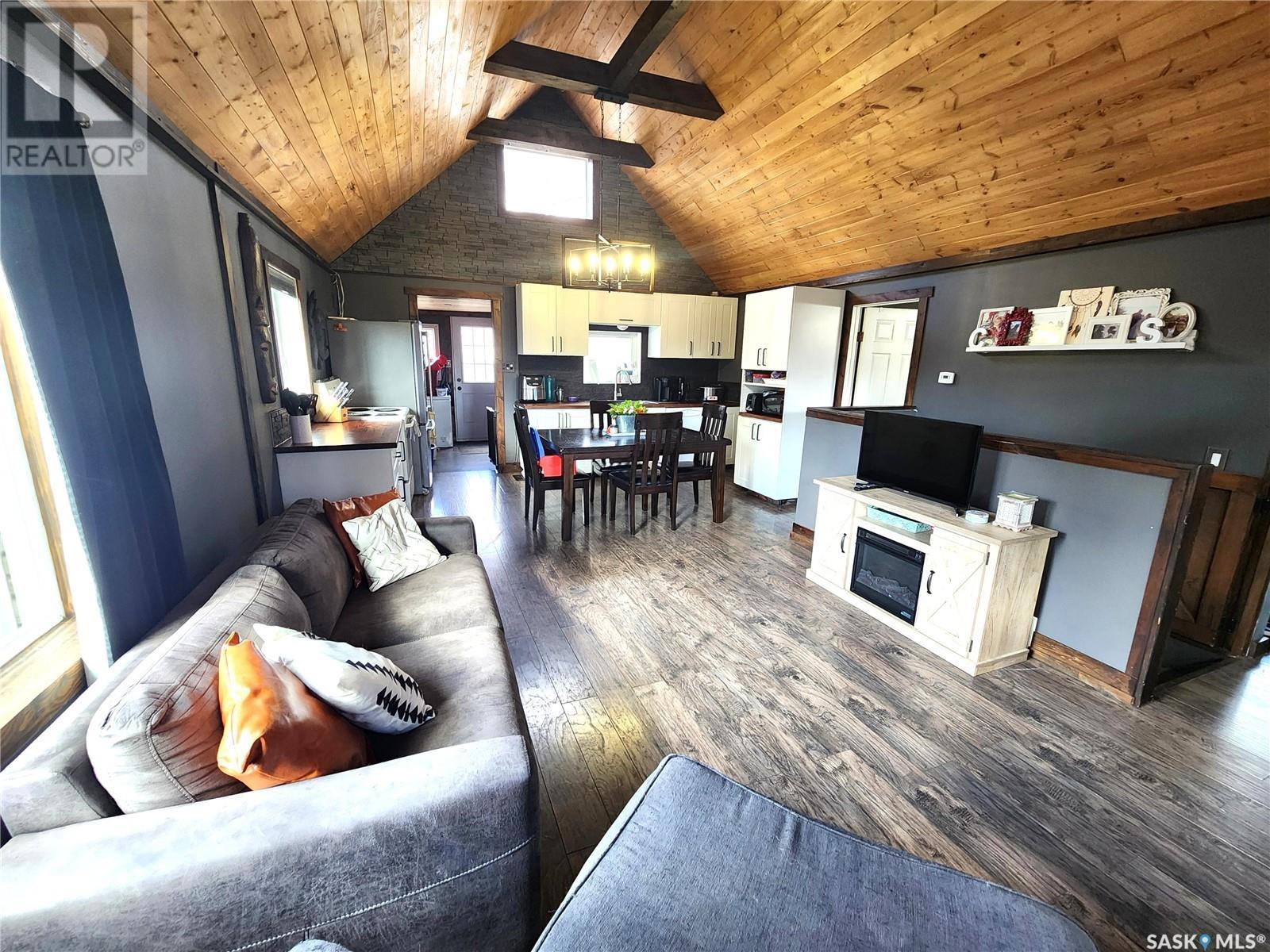 Property at 317 2nd STREET image 4