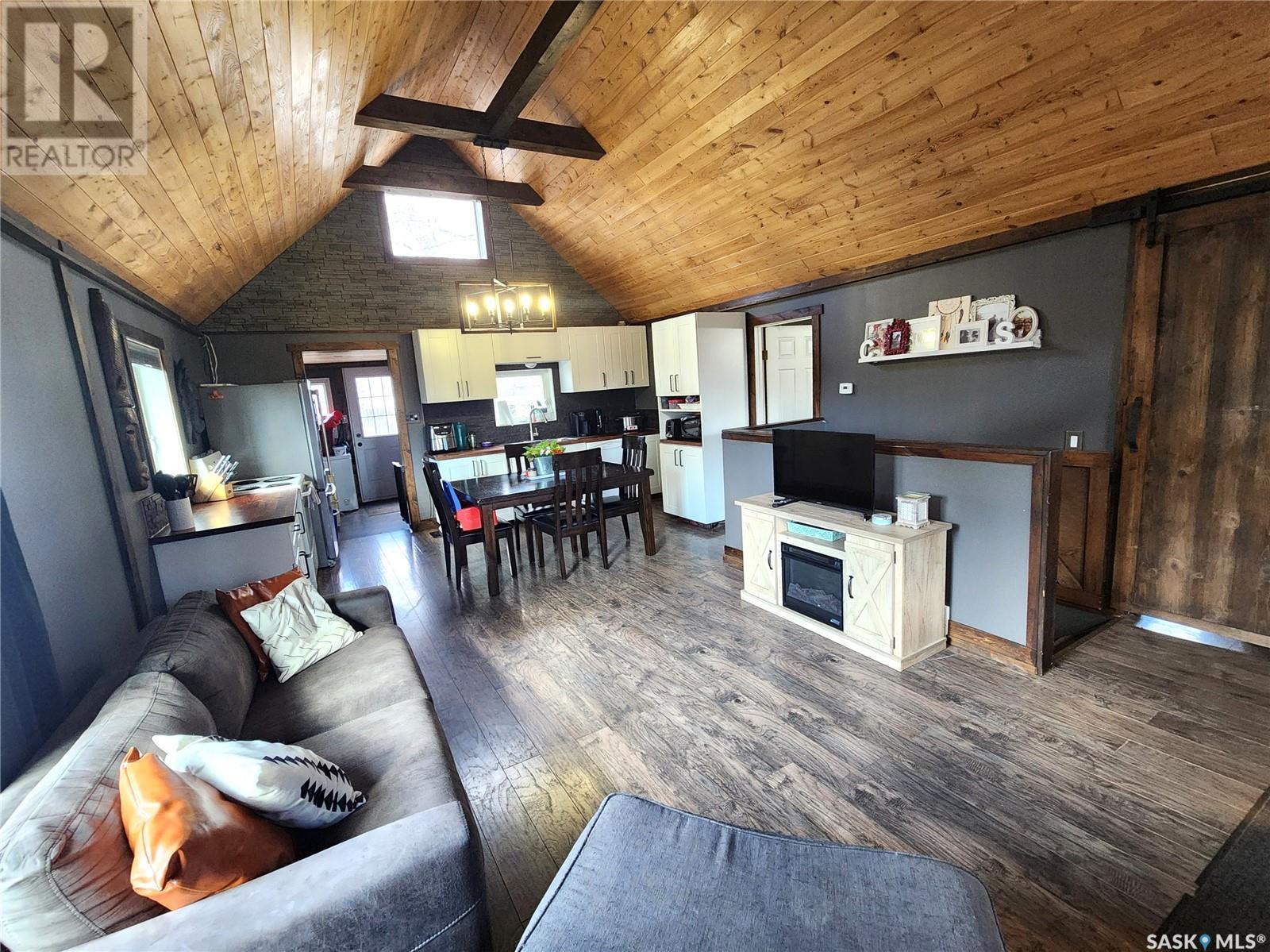Property at 317 2nd STREET image 5