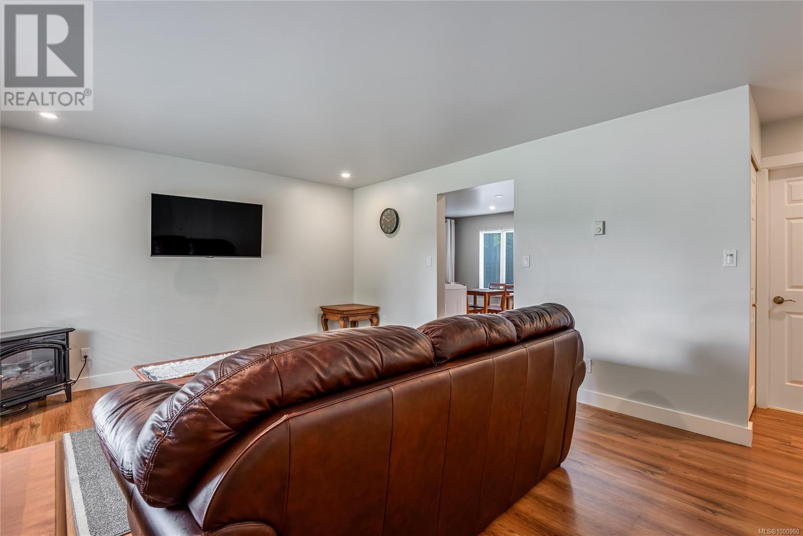 Property at 164 Crawford Rd image 4