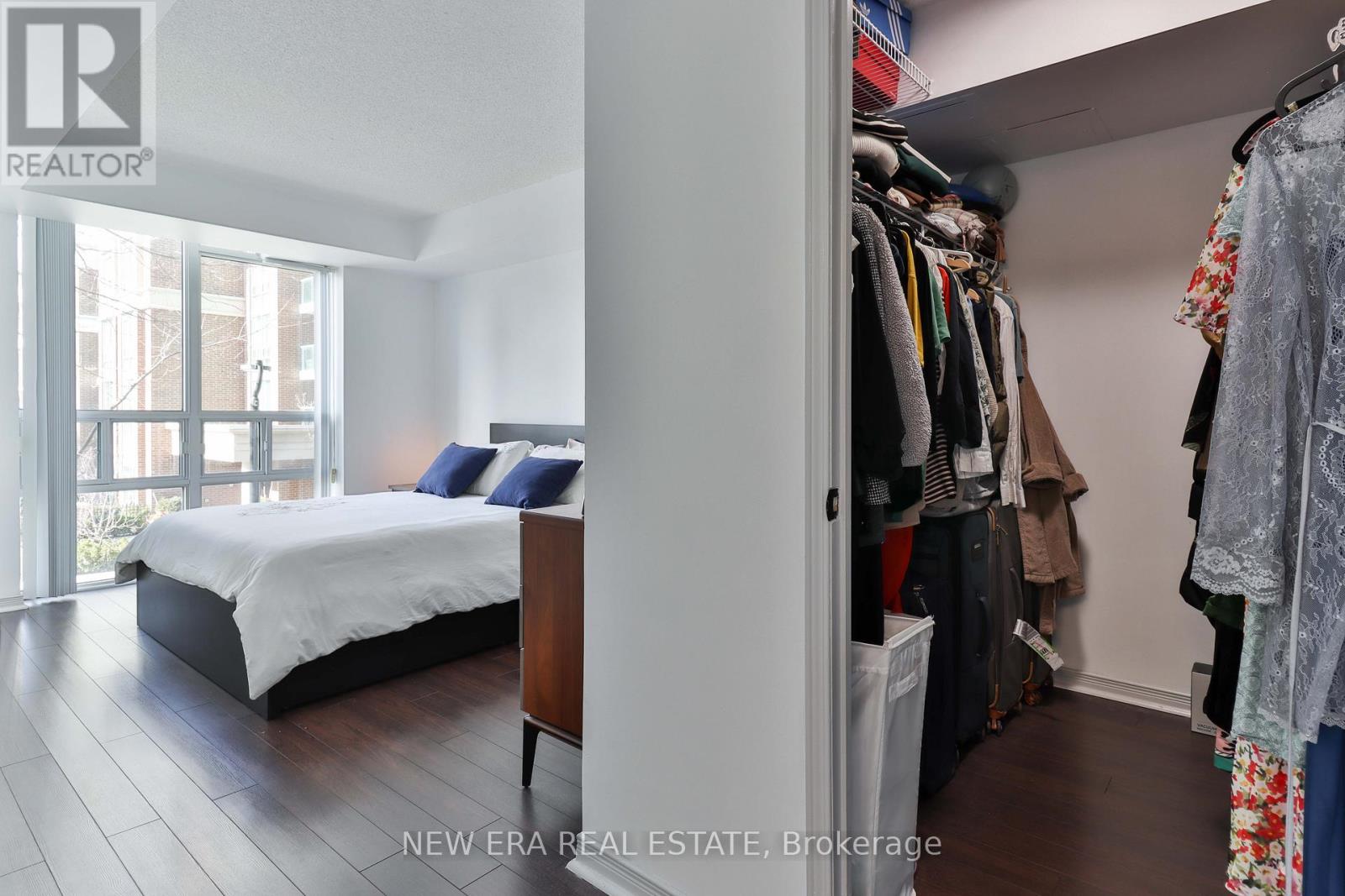 203 - 15 Michael Power Place, Toronto (Islington-City Centre West), Ontario  M9A 5G4 - Photo 11 - W12169078