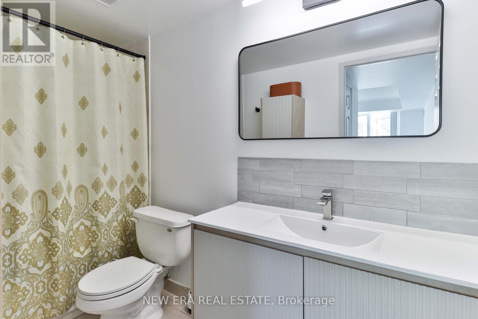 203 - 15 Michael Power Place, Toronto (Islington-City Centre West), Ontario  M9A 5G4 - Photo 12 - W12169078