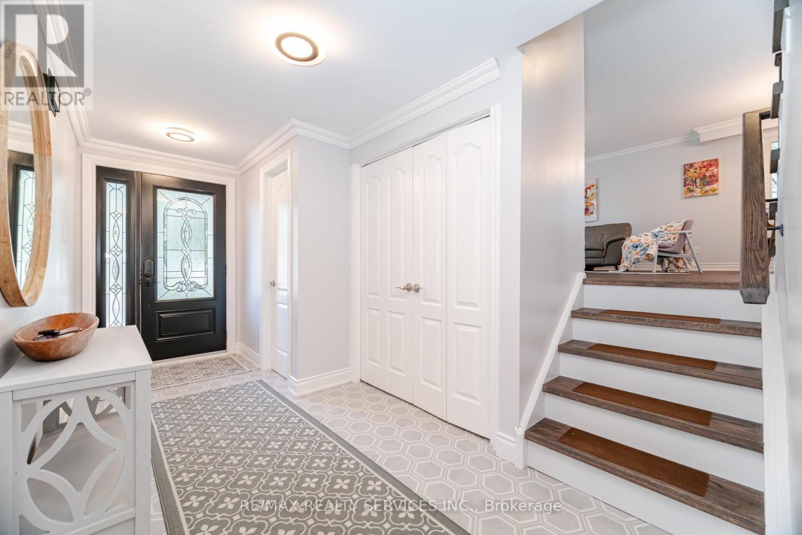 863 Maple Avenue, Milton, Ontario  L9T 3N3 - Photo 5 - W12169085