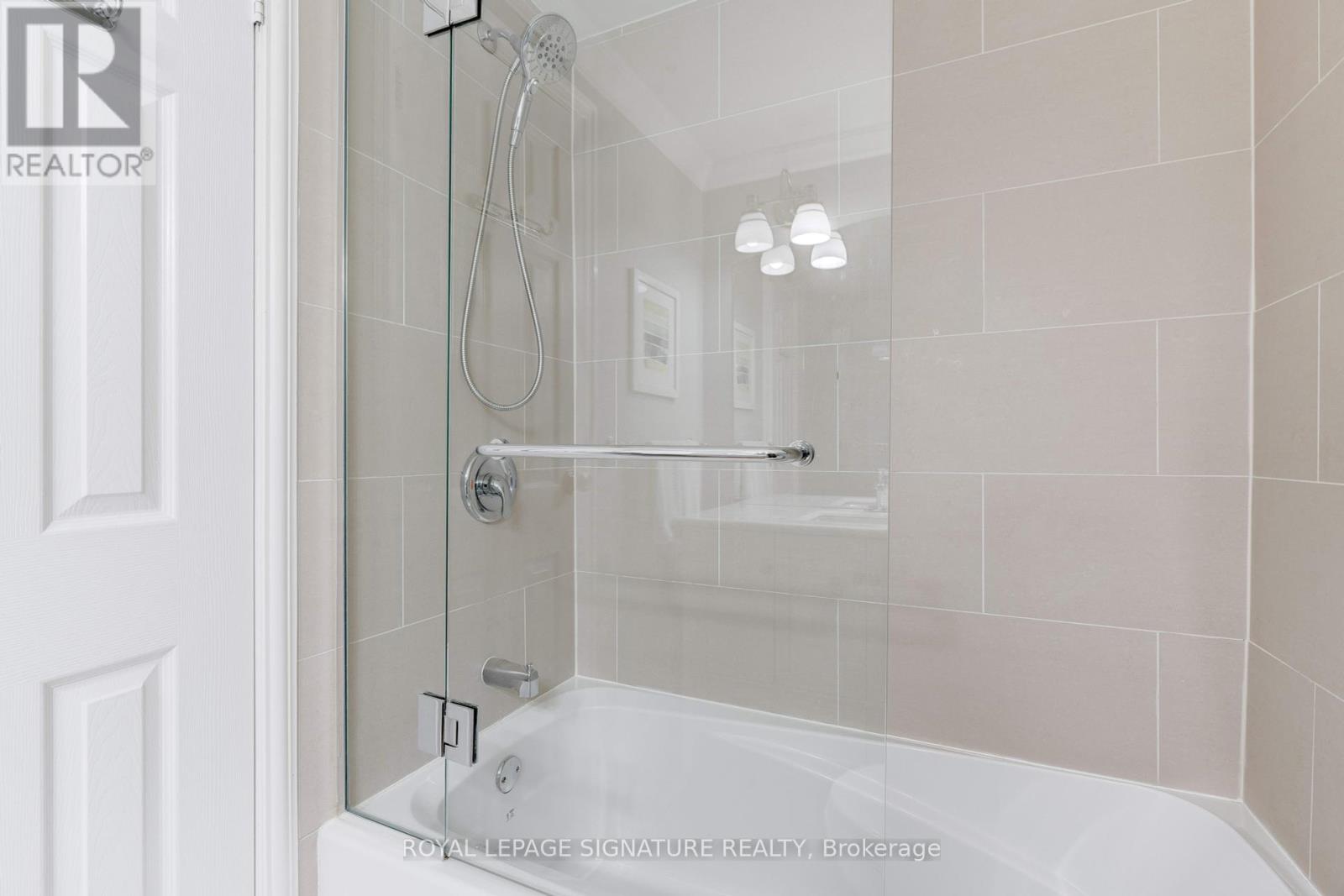 53 Normandy Place, Oakville, Ontario  L6K 1R9 - Photo 28 - W12169123
